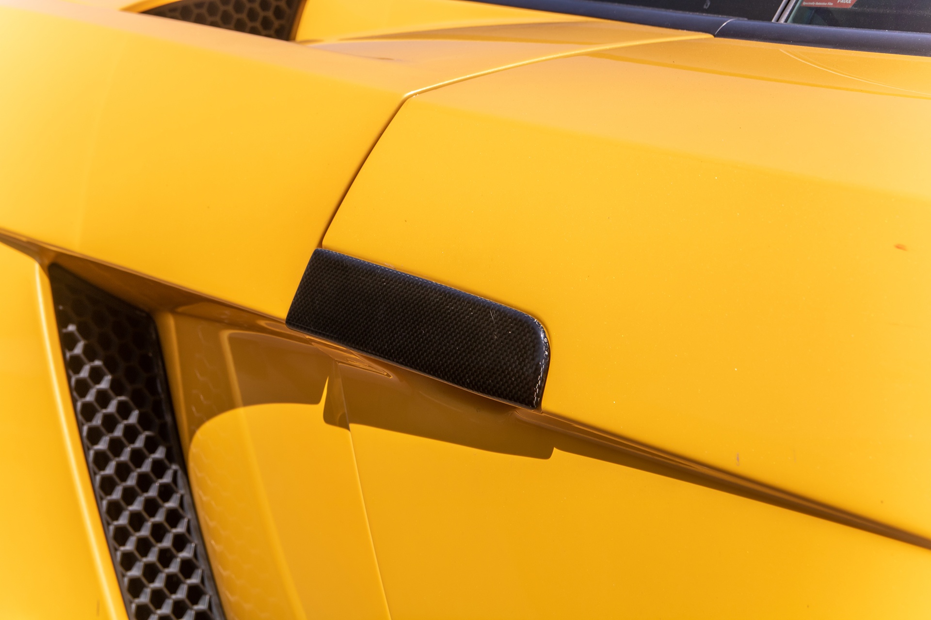 Lamborghini Gallardo đời đầu tại Việt Nam ảnh 7 Lamborghini Gallardo doi dau tai Viet Nam anh 7