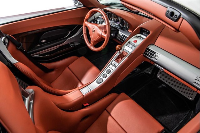 Porsche Carrera GT anh 7