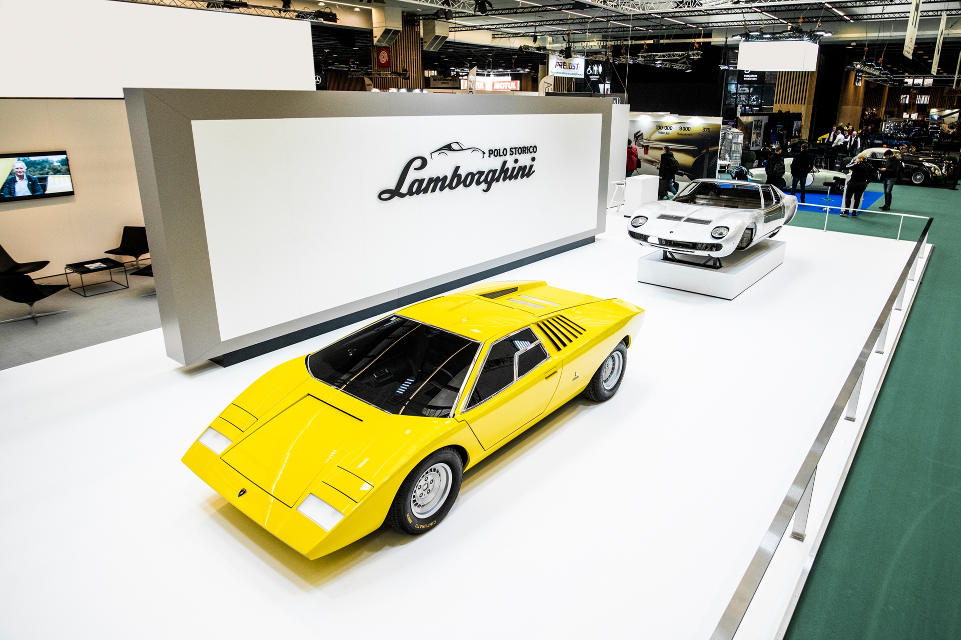 Lamborghini to chuc trien lam anh 2