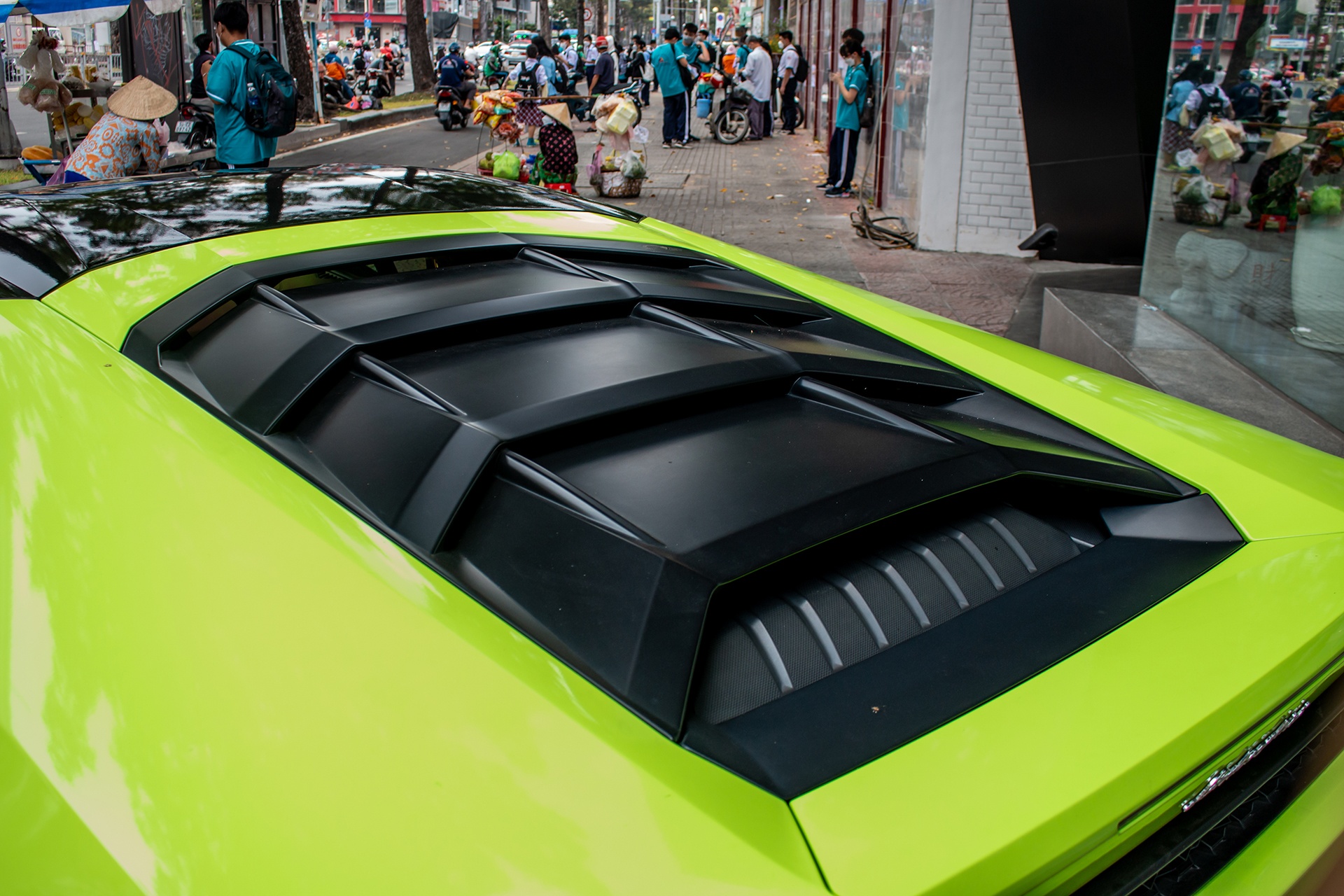 Lamborghini Huracan anh 10