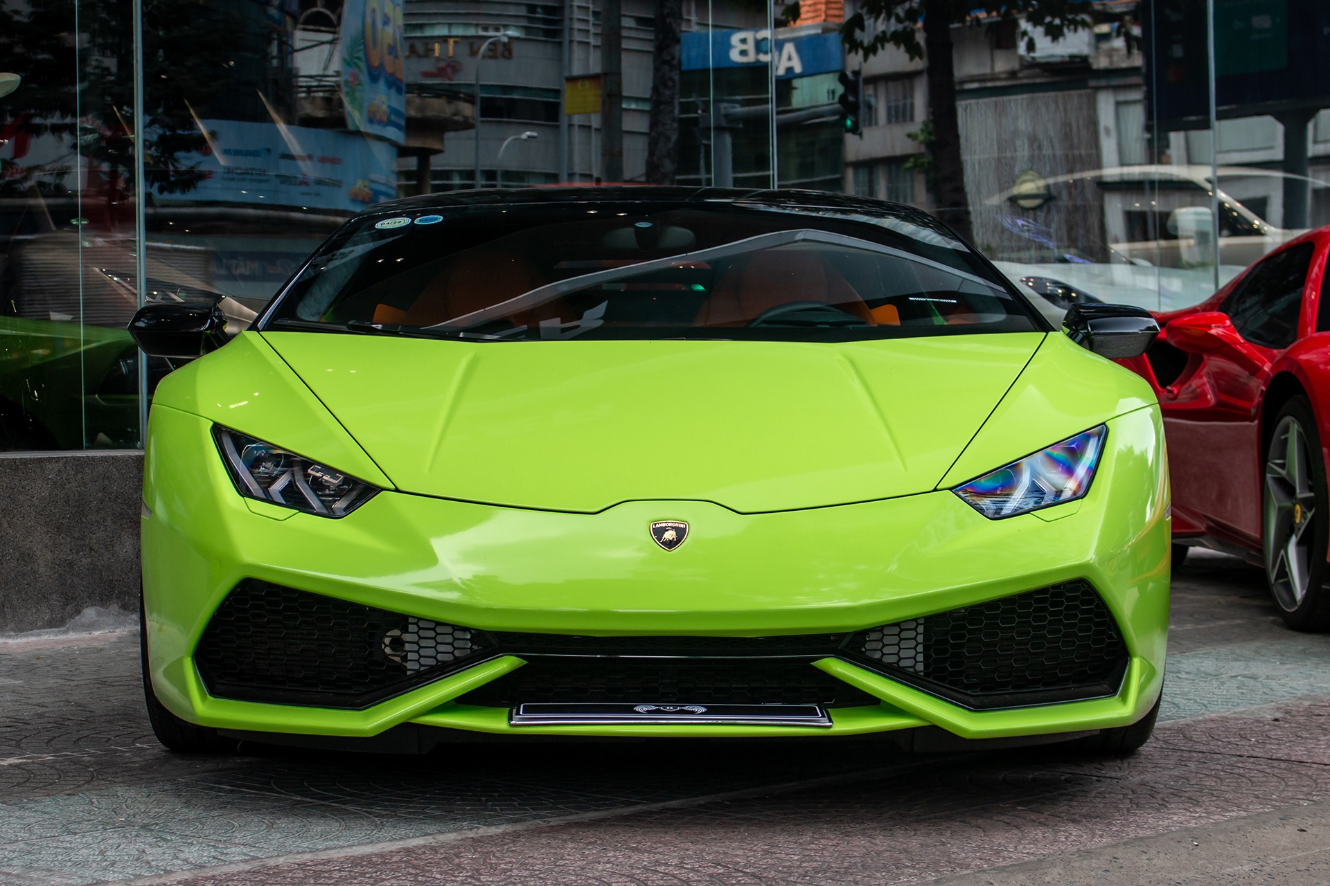 Lamborghini Huracan anh 2