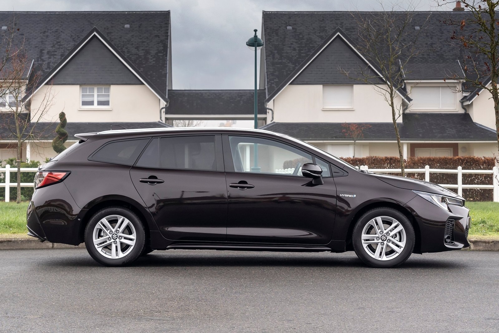 Suzuki đầu tư sản xuất xe điện ảnh 2 Suzuki dau tu san xuat xe dien anh 2