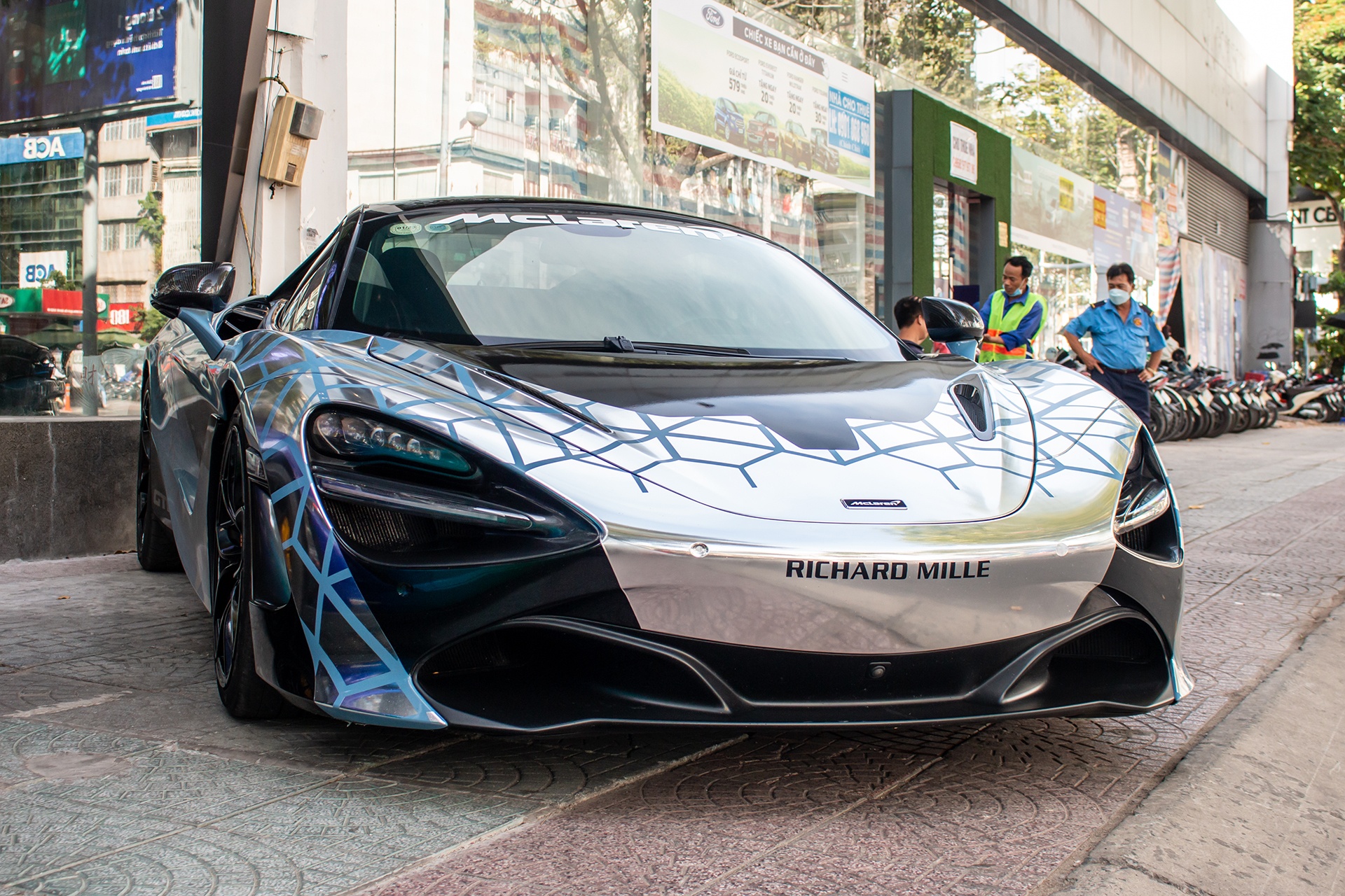 McLaren 720S Spider anh 8