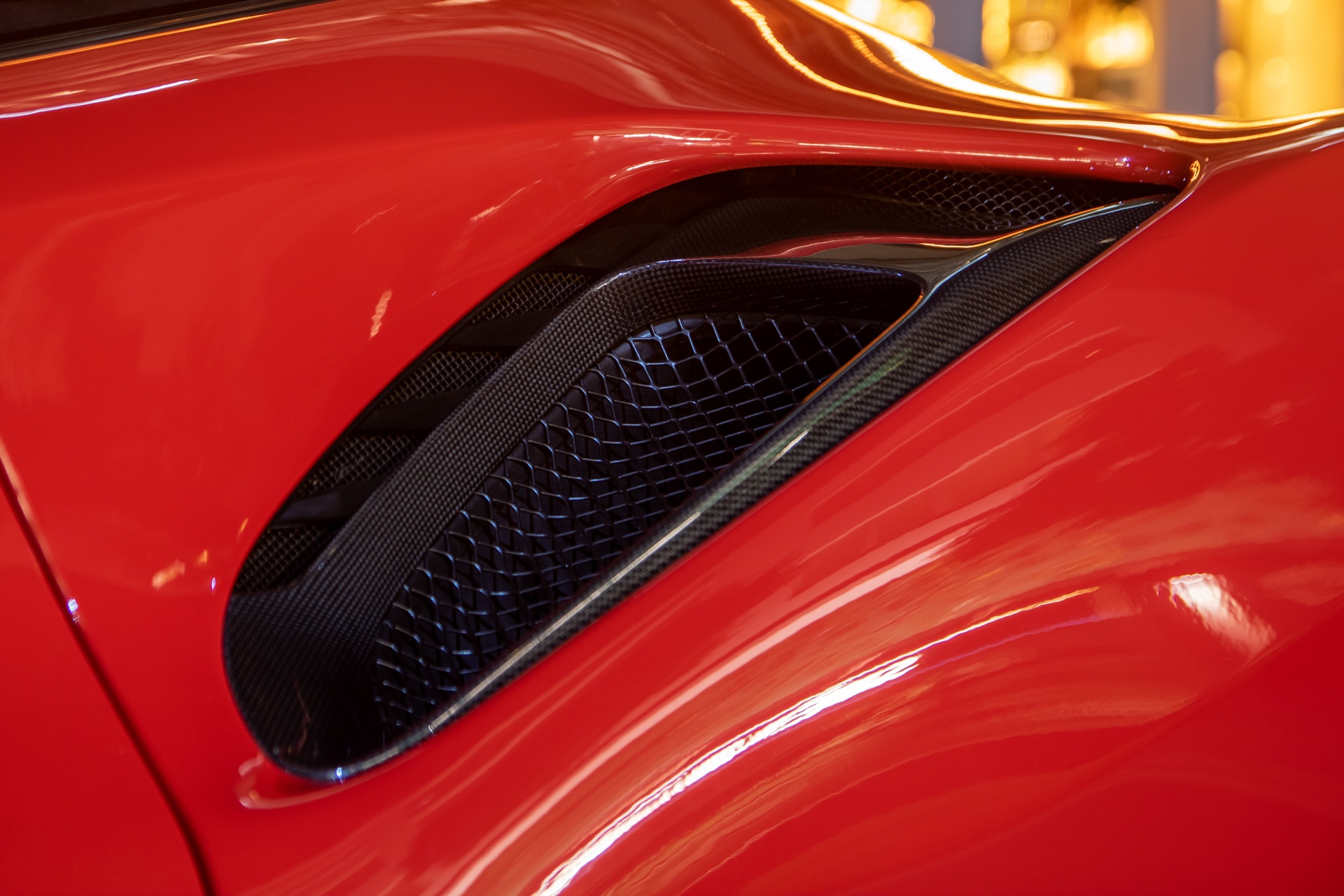 Ferrari 488 Pista anh 10