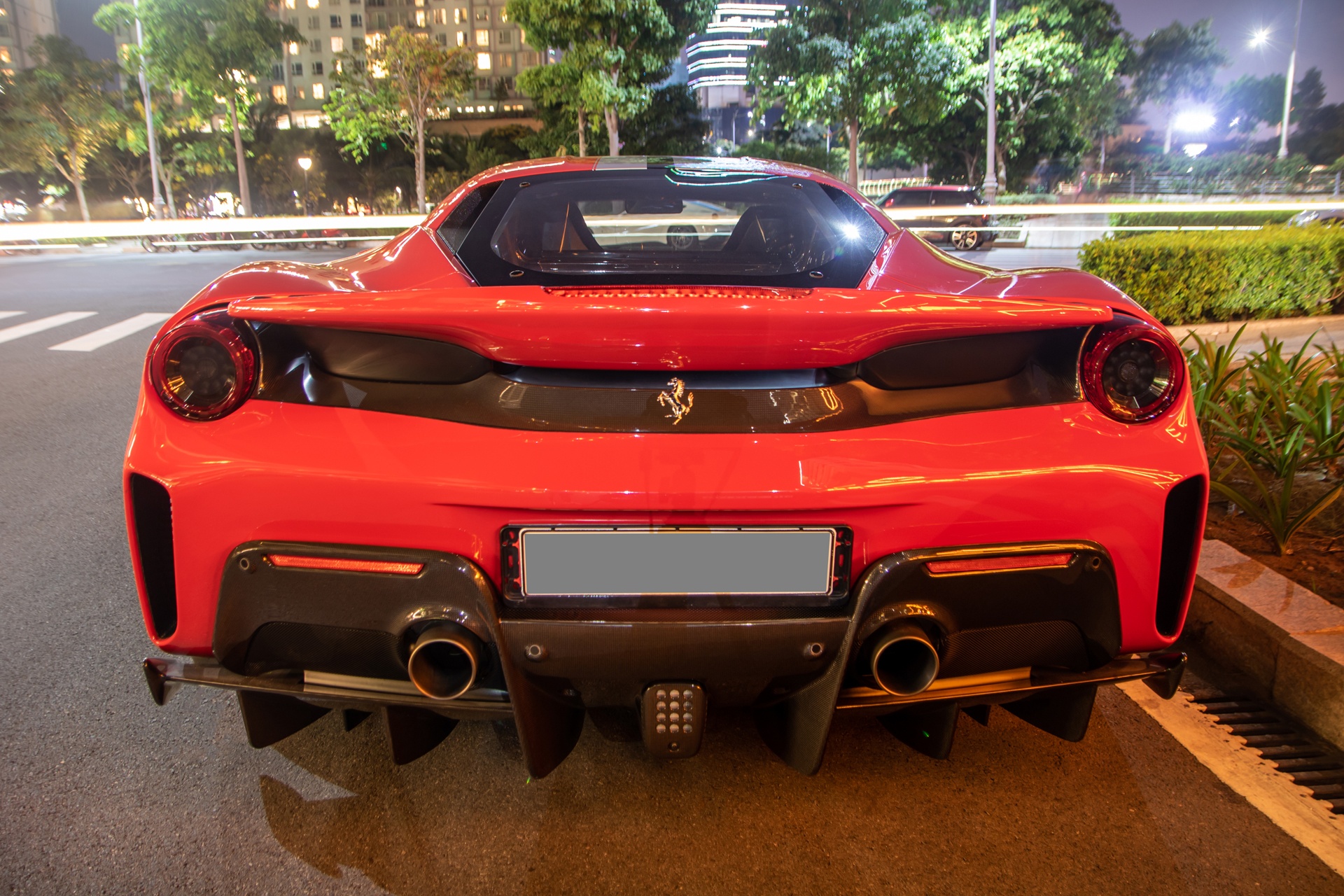 Ferrari 488 Pista anh 13