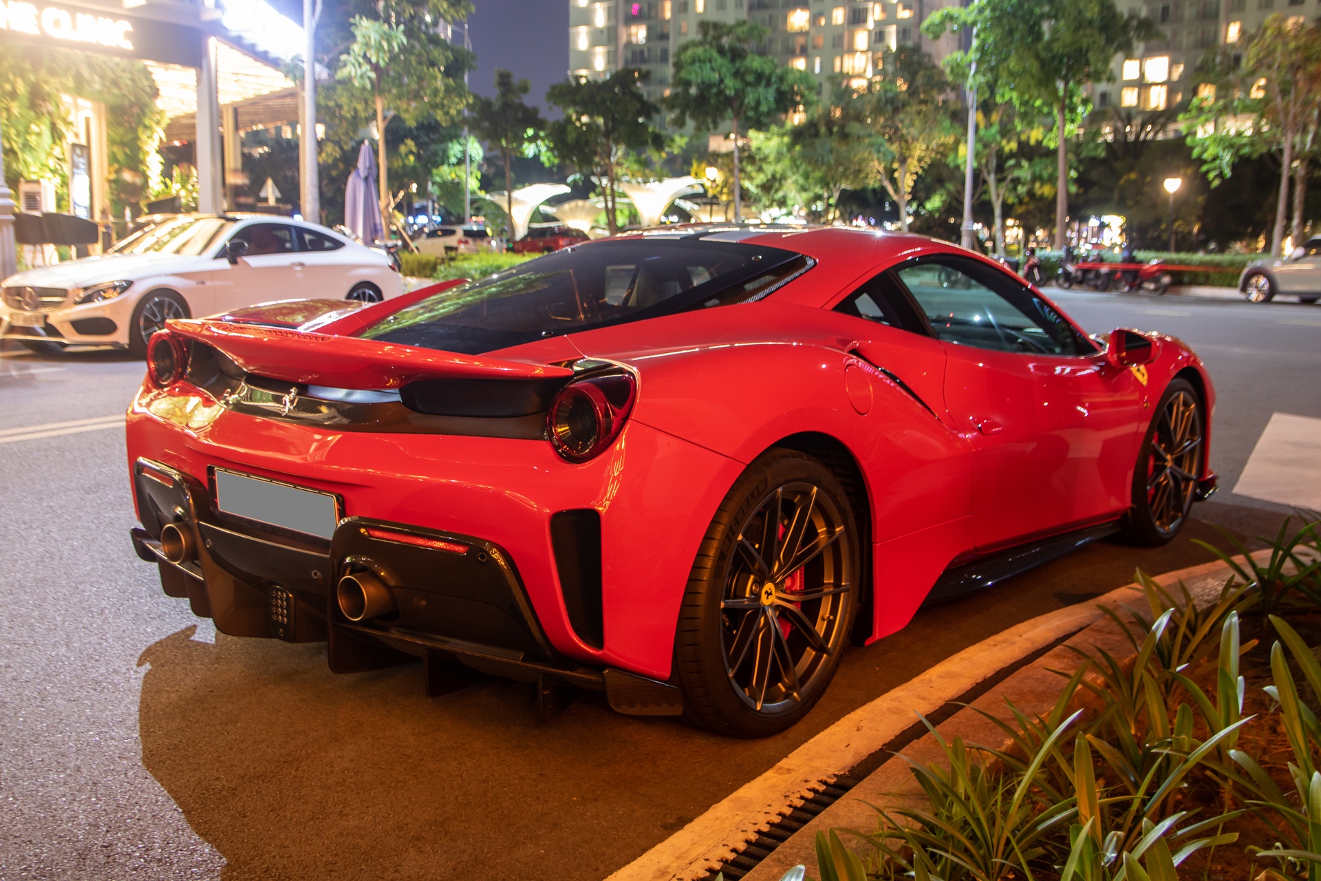 Ferrari 488 Pista anh 11