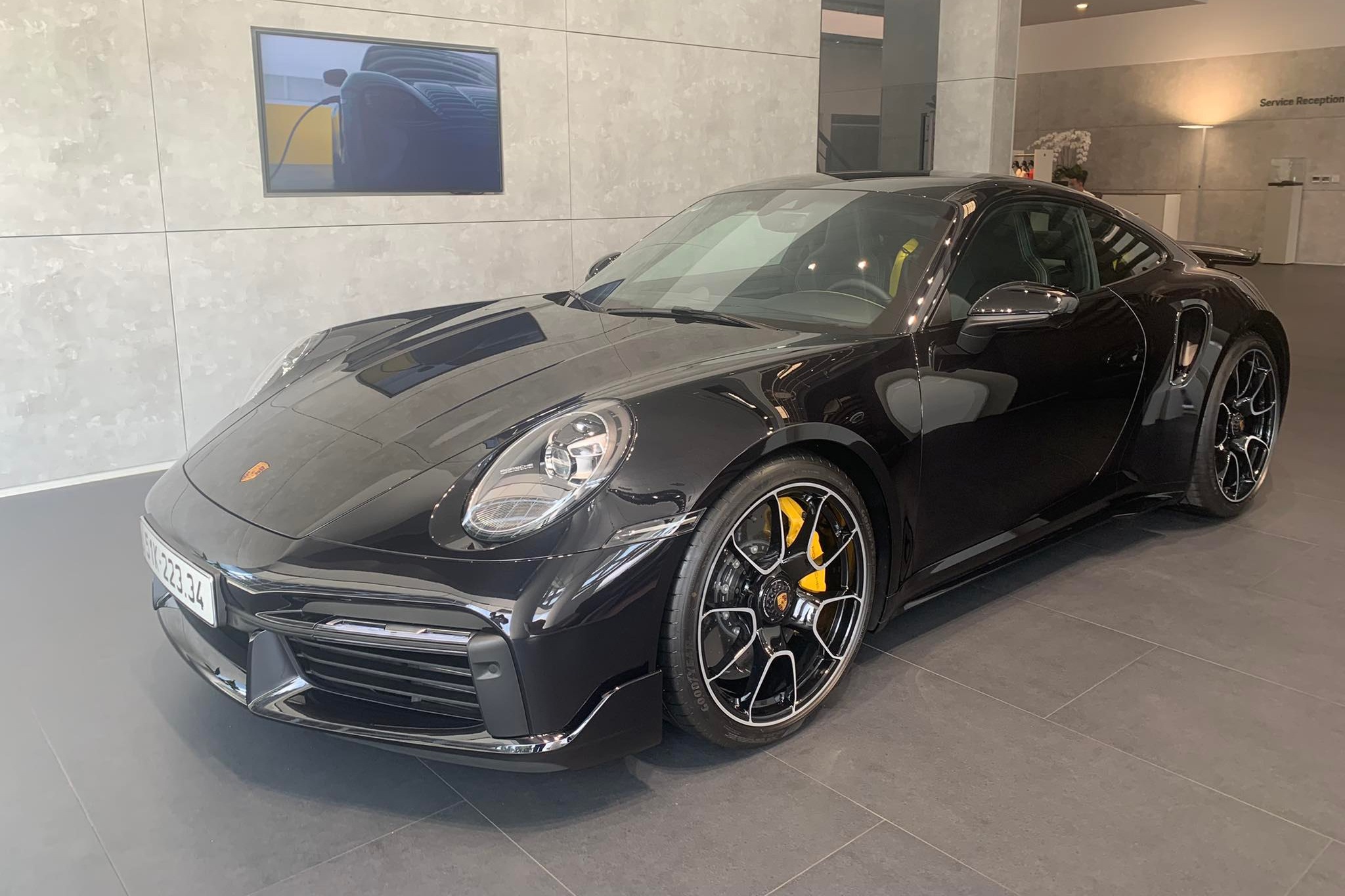 Porsche 911 Turbo anh 8