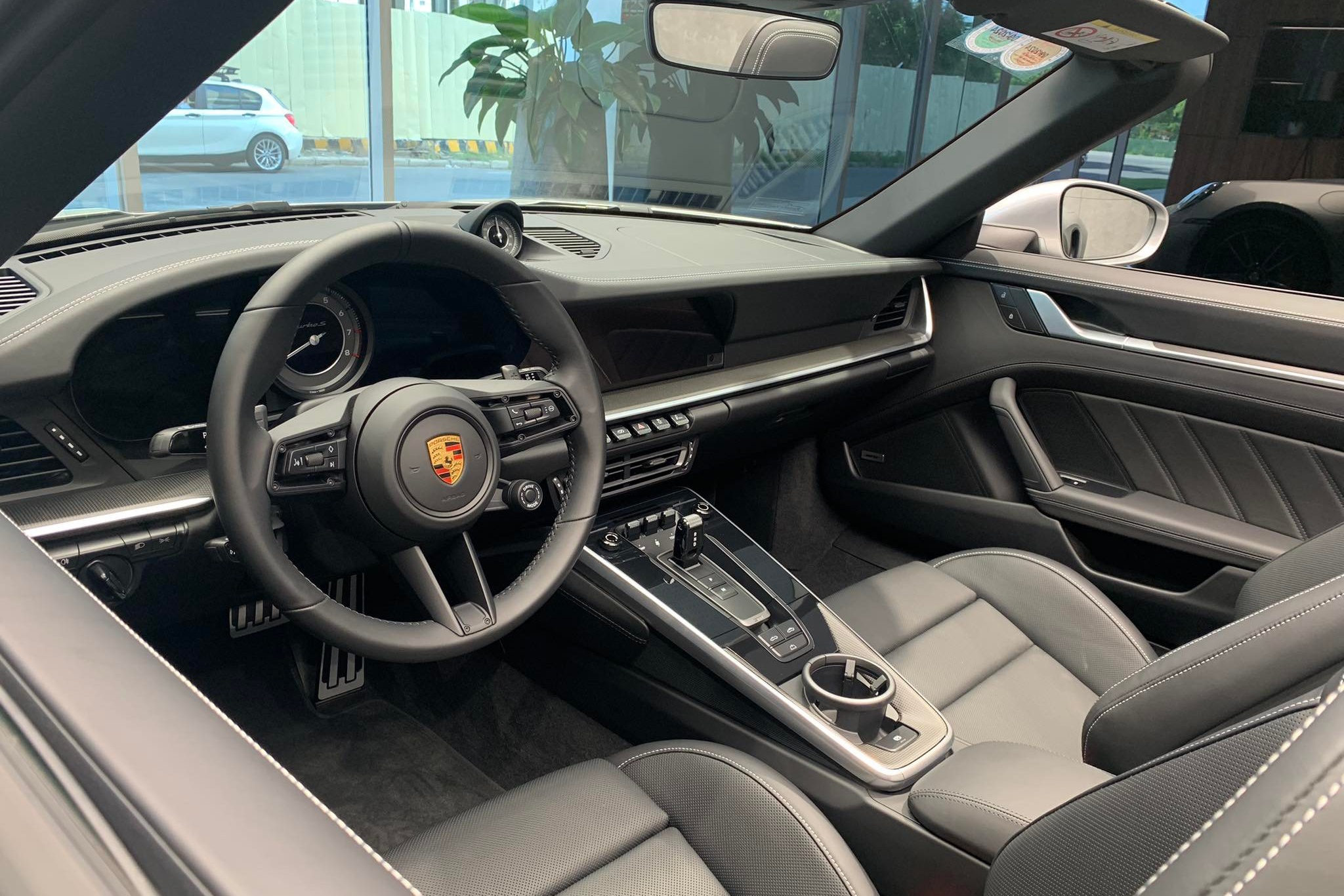 Porsche 911 Turbo anh 5