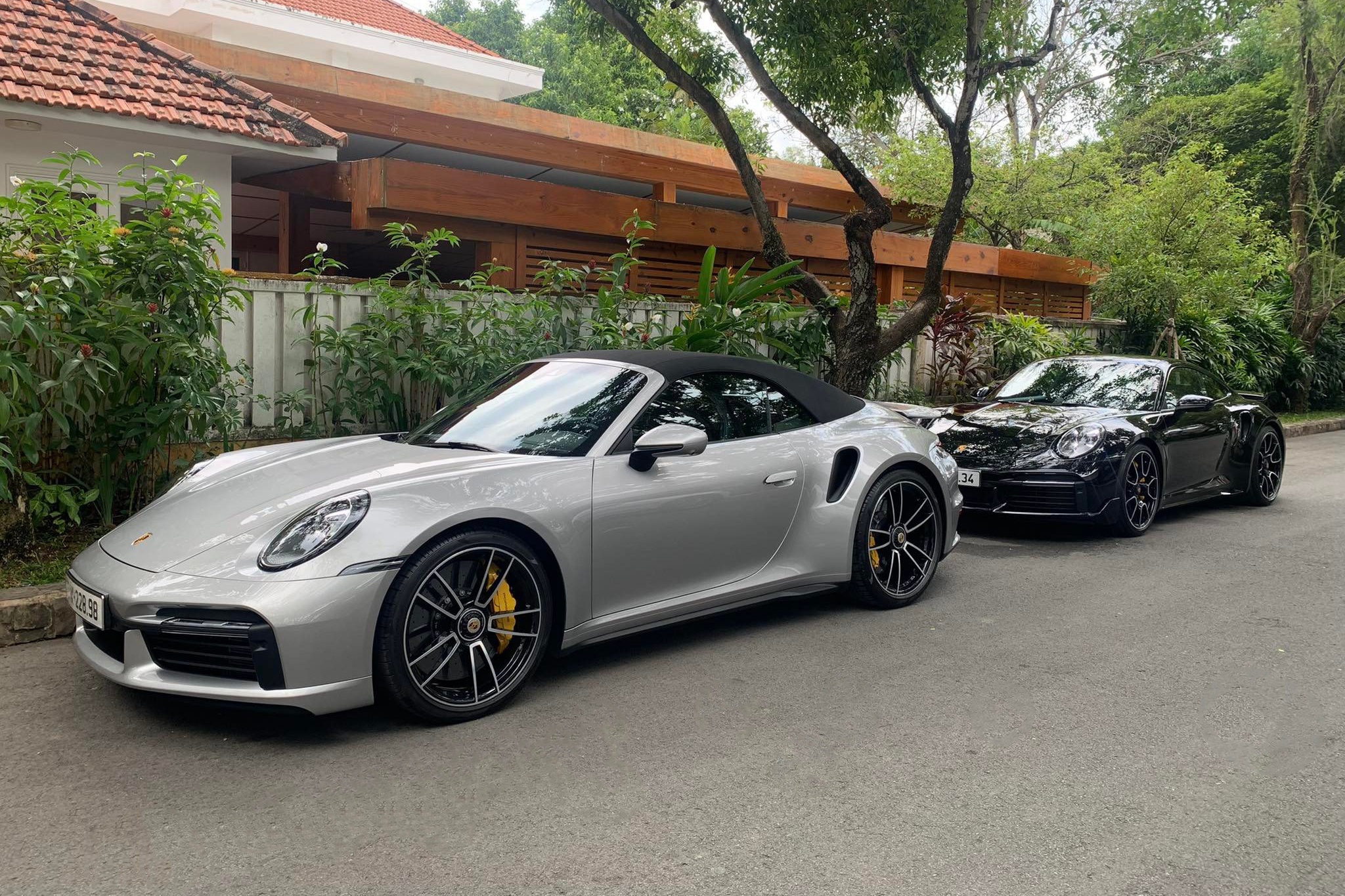 Ong Dang Le Nguyen Vu chi 30 ty dong so huu bo doi Porsche 911 Turbo hinh anh