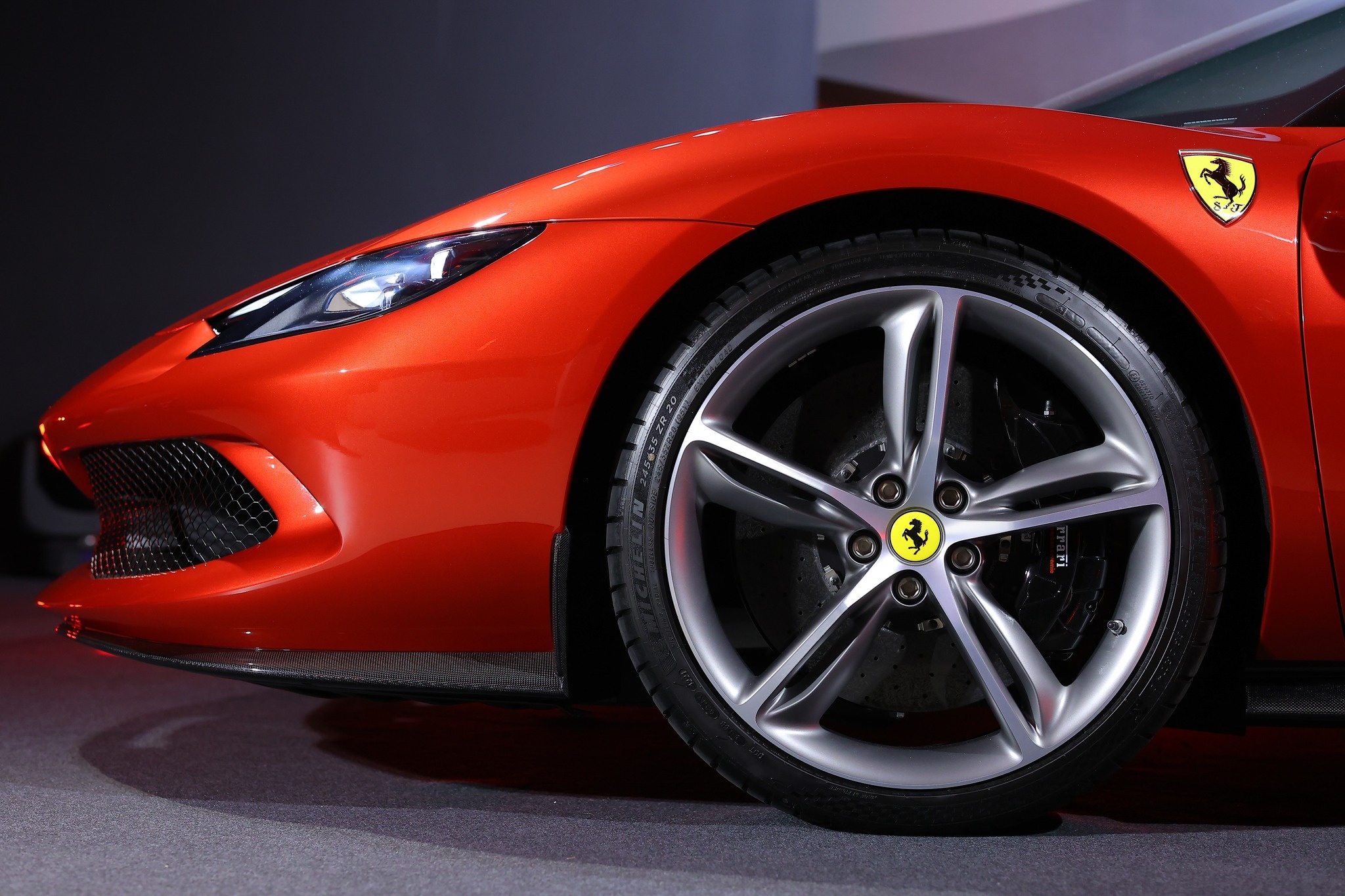 Ferrari 296 GTB ra mat tai Thai Lan anh 4