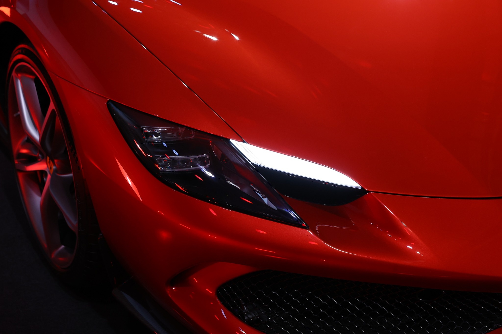 Ferrari 296 GTB ra mat tai Thai Lan anh 3