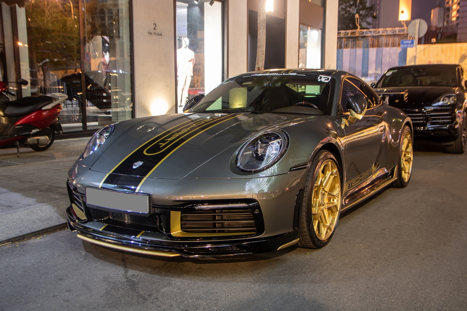 sieu xe xuong pho dip gio To anh 9