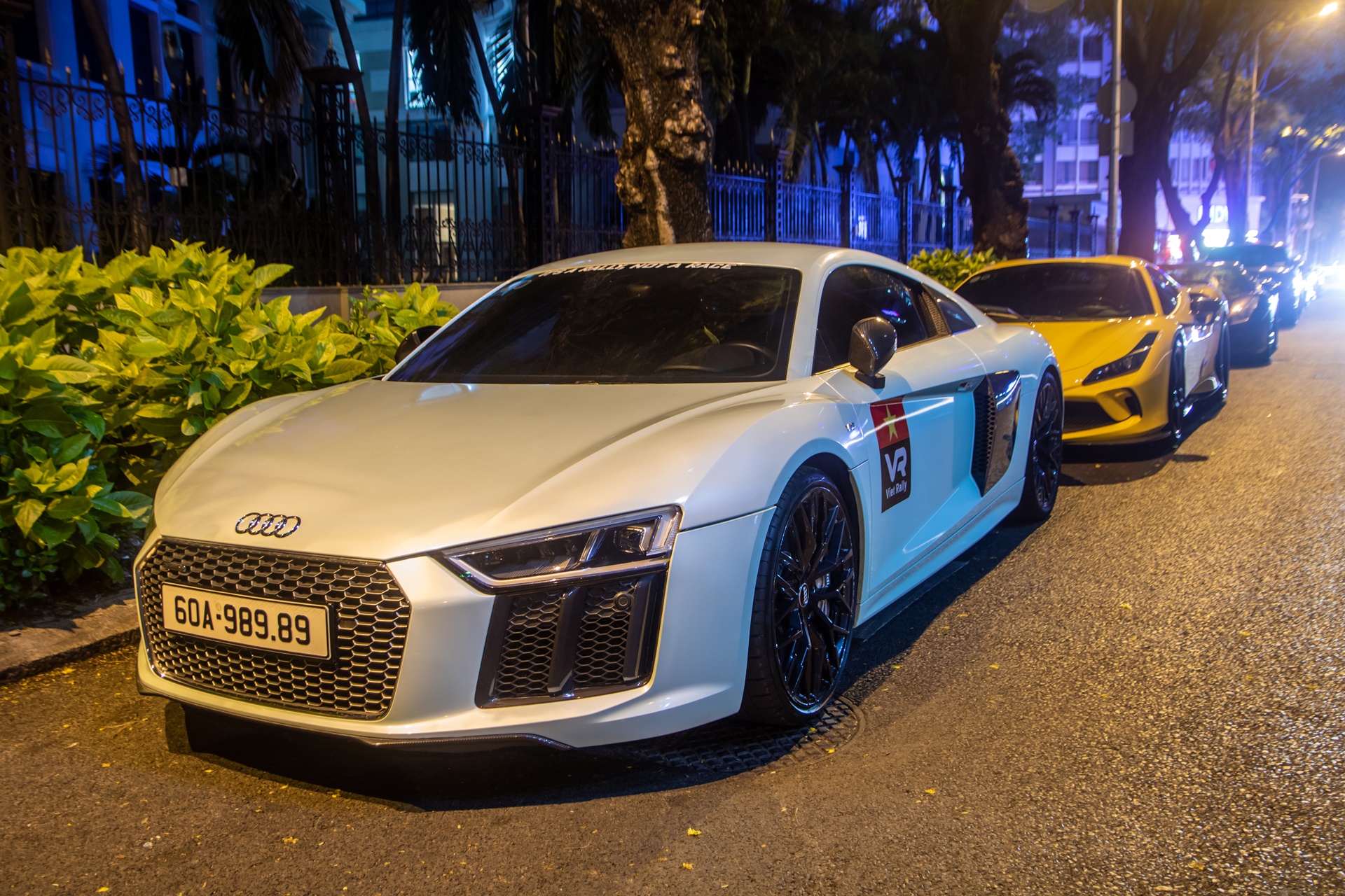 sieu xe hop mat anh 1