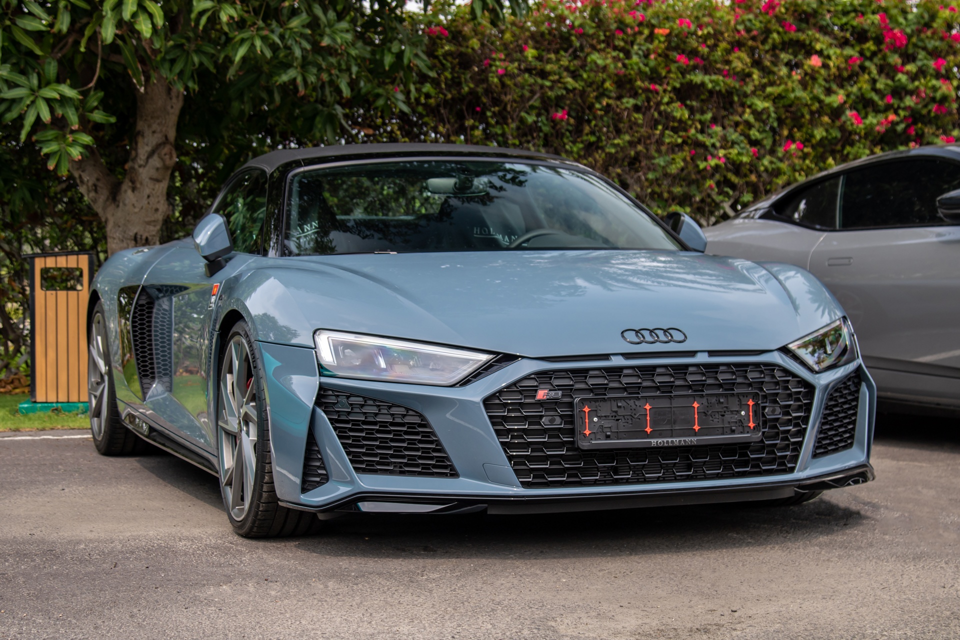 Can canh Audi R8 V10 RWD Spyder doc nhat Viet Nam hinh anh