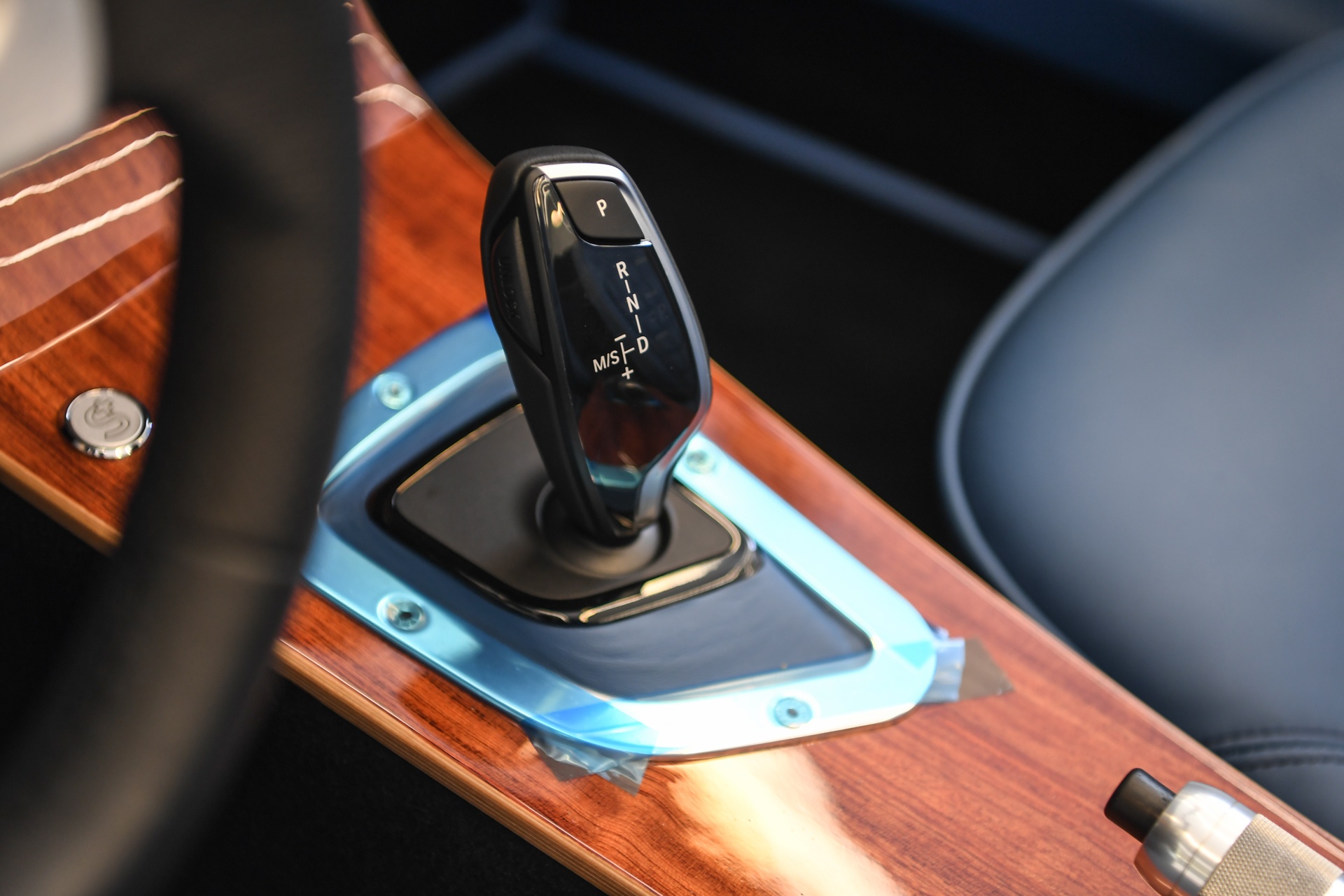 Morgan Plus Six 2022 anh 14