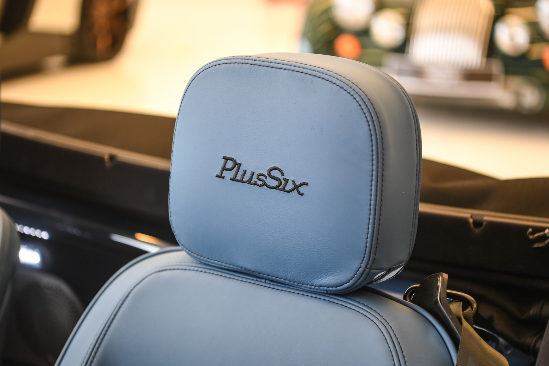 Morgan Plus Six 2022 anh 11