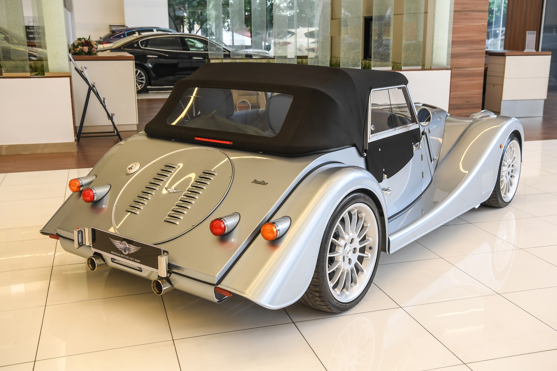 Morgan Plus Six 2022 anh 3