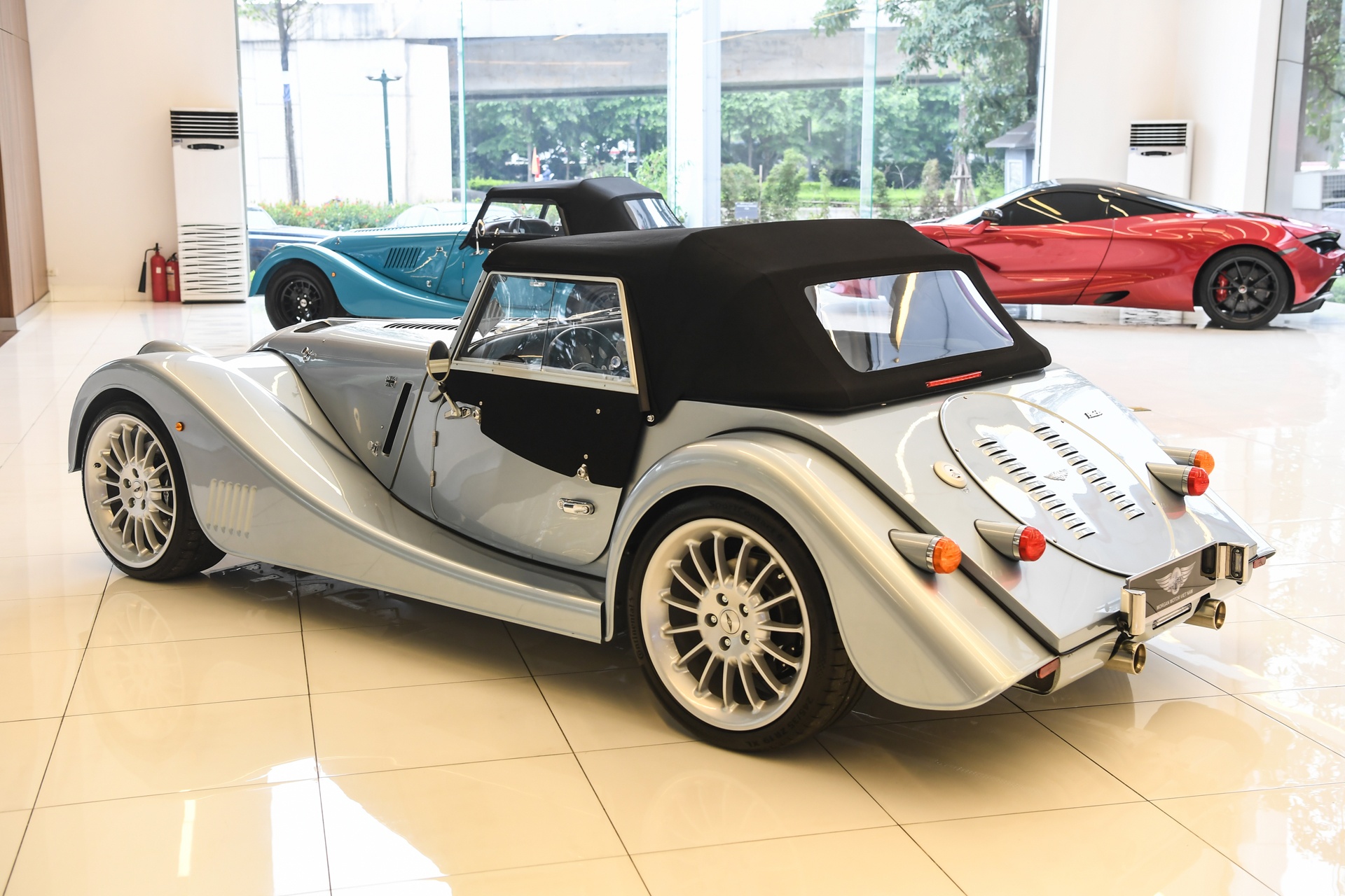 Morgan Plus Six 2022 anh 19