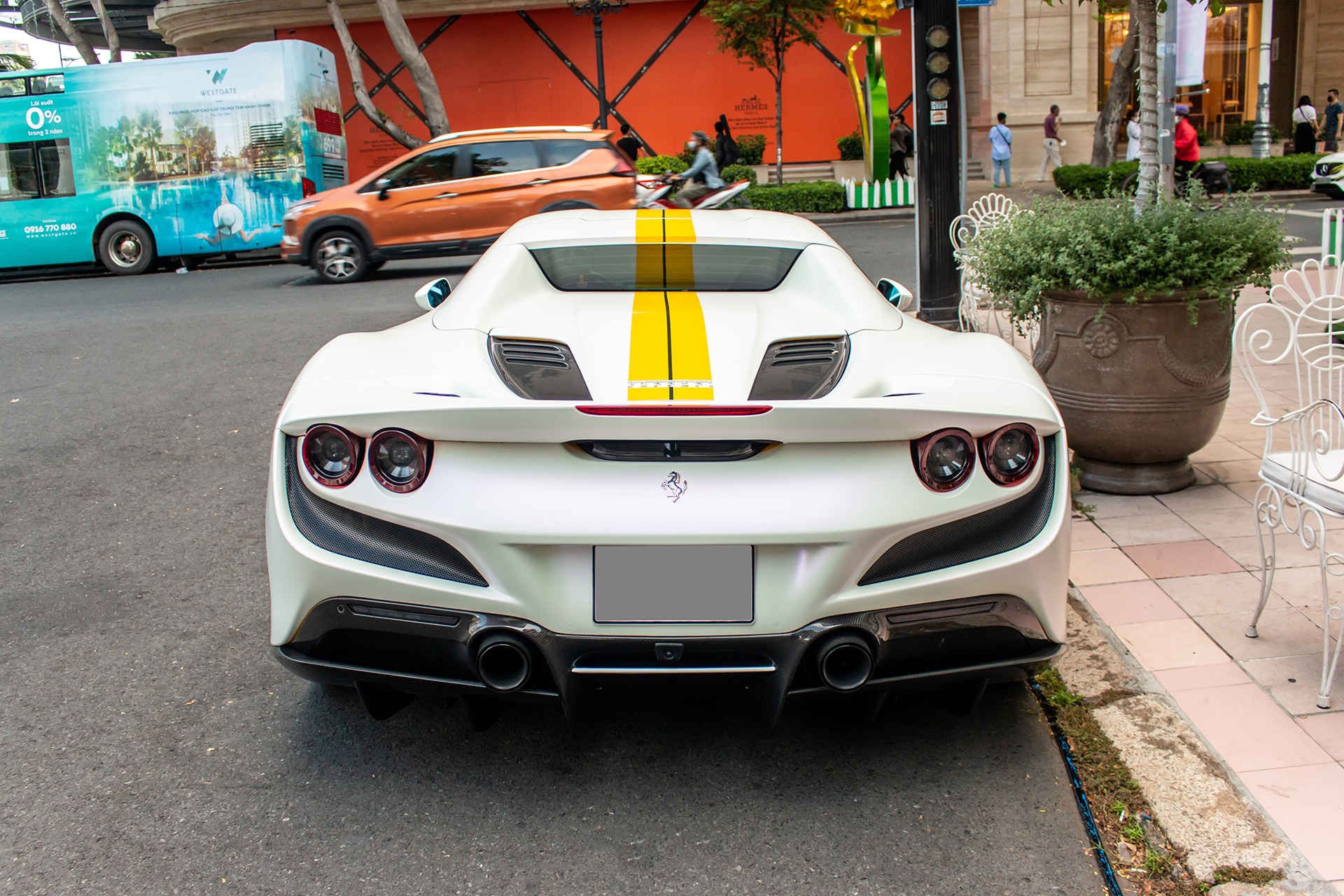 Ferrari F8 Spider anh 14