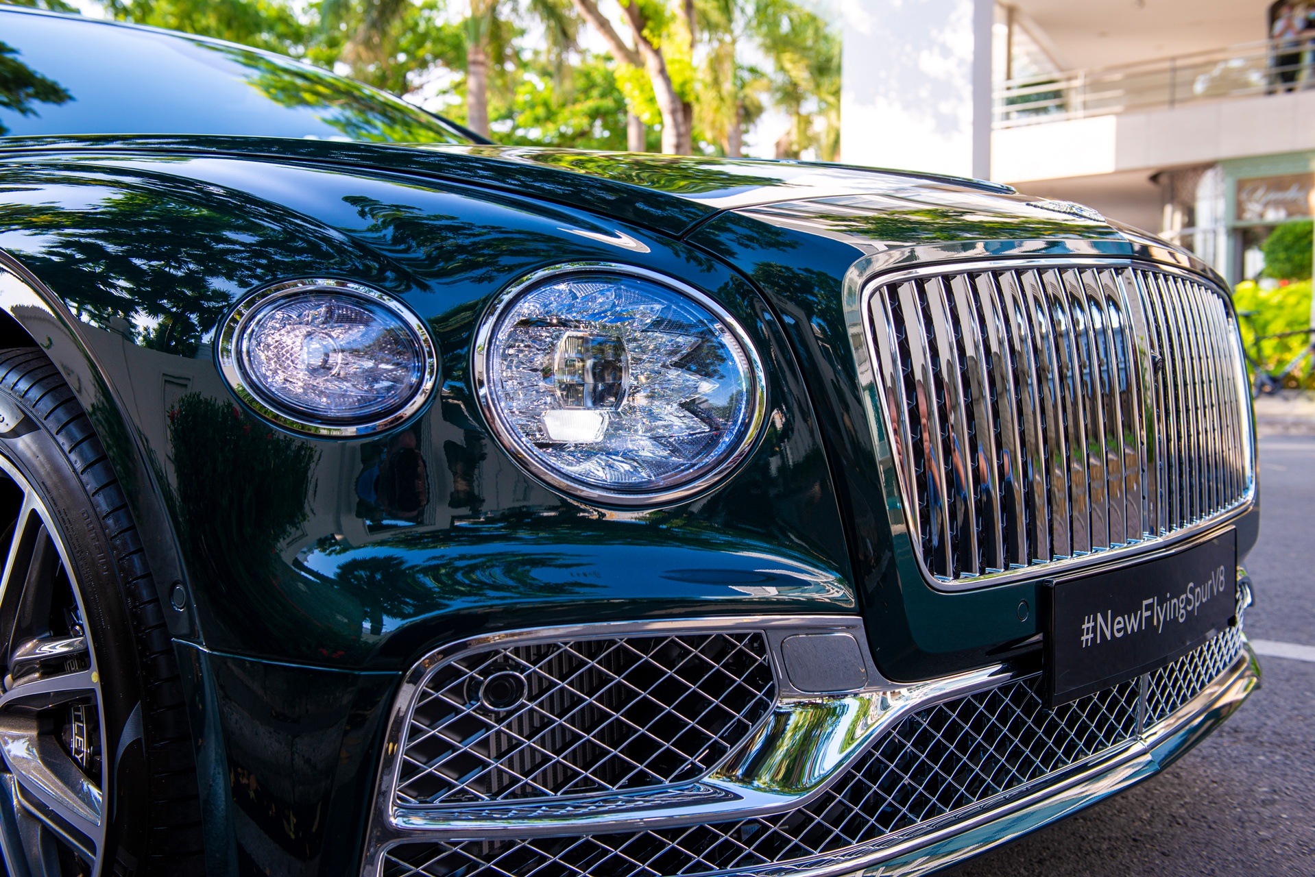 Bentley Flying Spur V8 anh 3