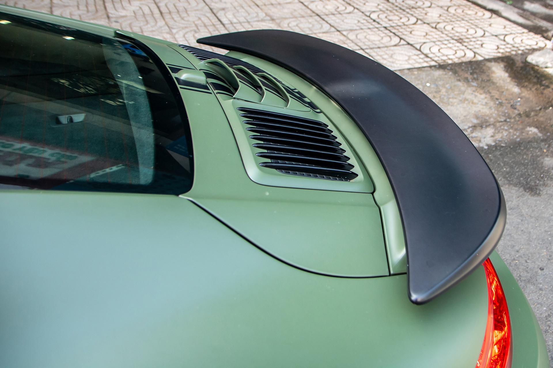 Porsche 911 Turbo S anh 8