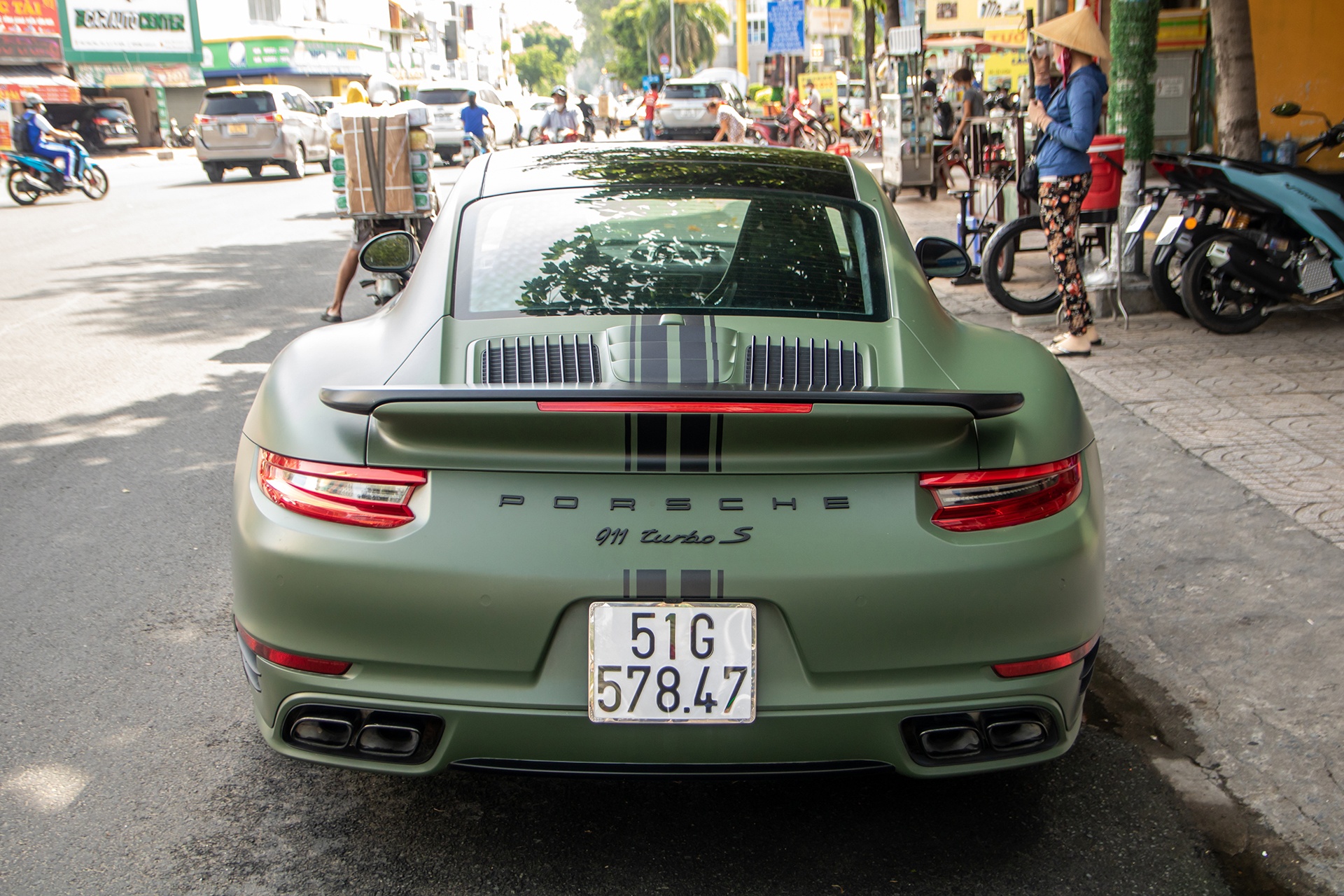 Porsche 911 Turbo S anh 4