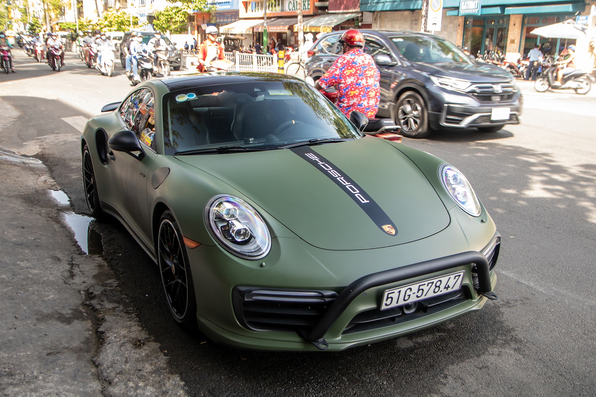 Porsche 911 Turbo S anh 2