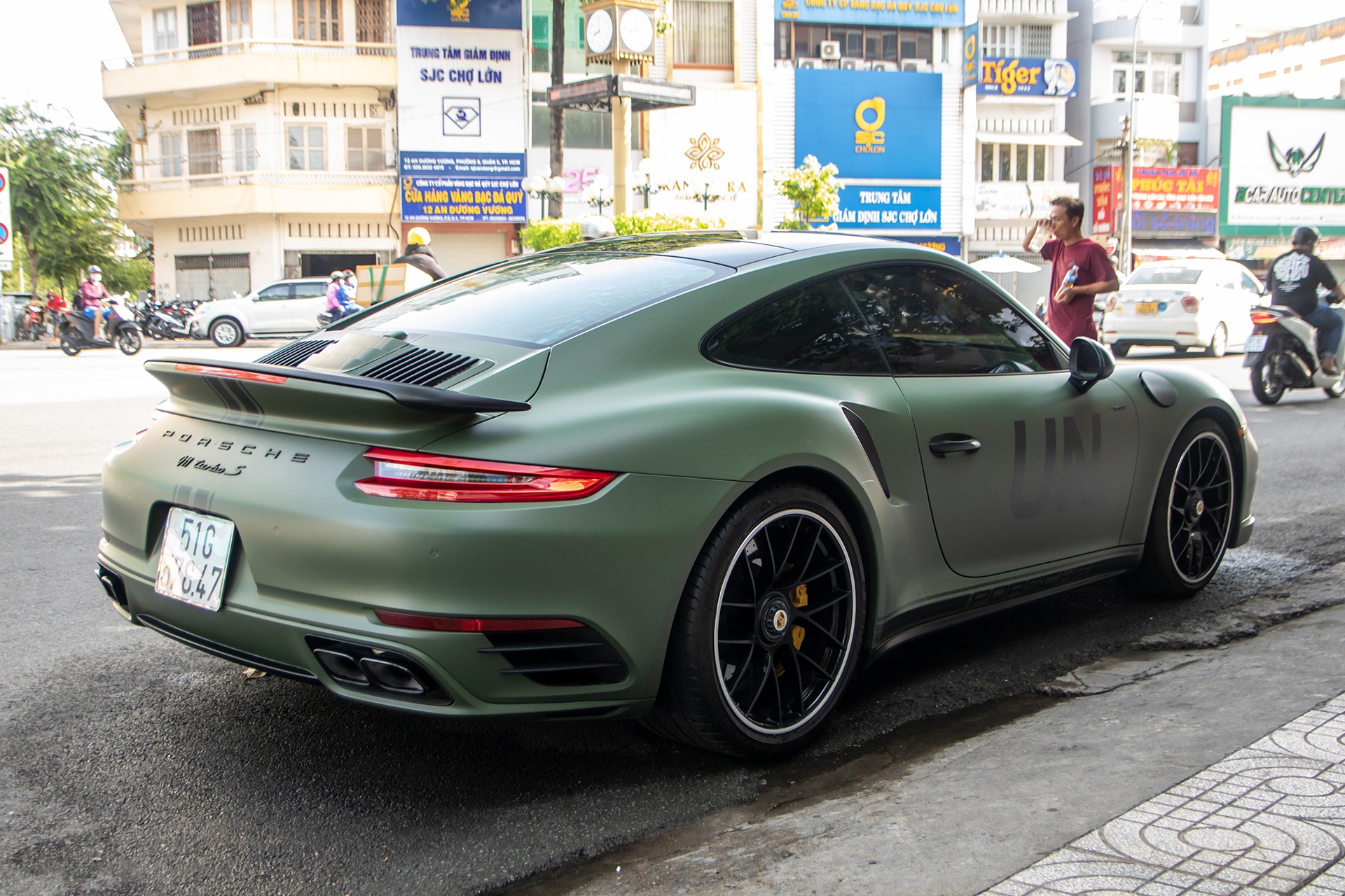 Porsche 911 Turbo S anh 13