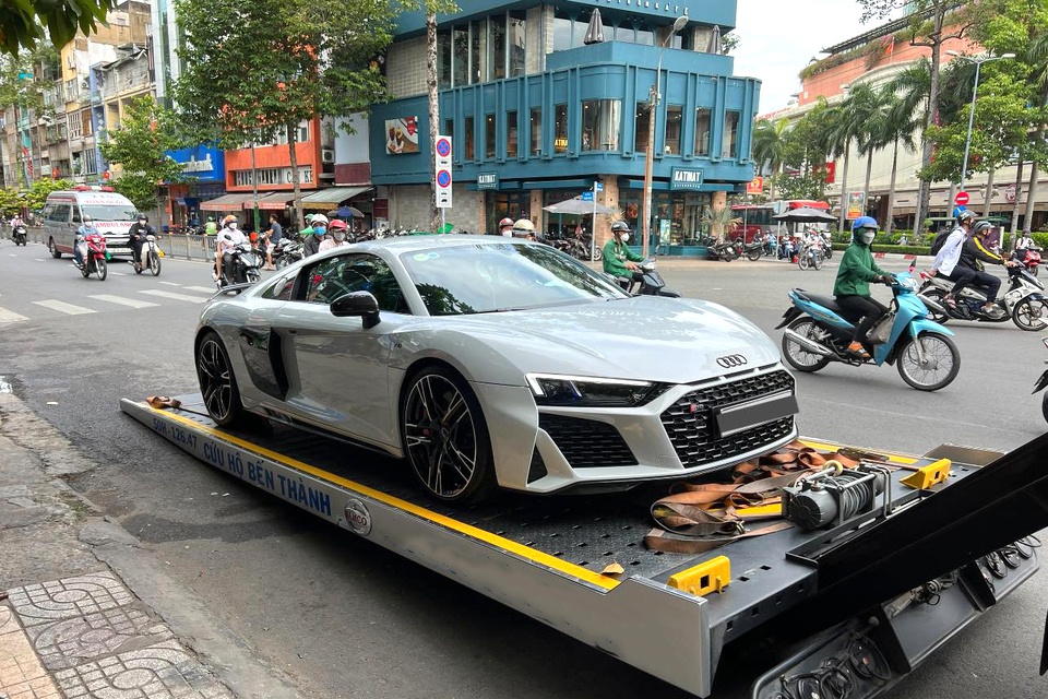 Ong Dang Le Nguyen Vu so huu Audi R8 V10 Performance hinh anh