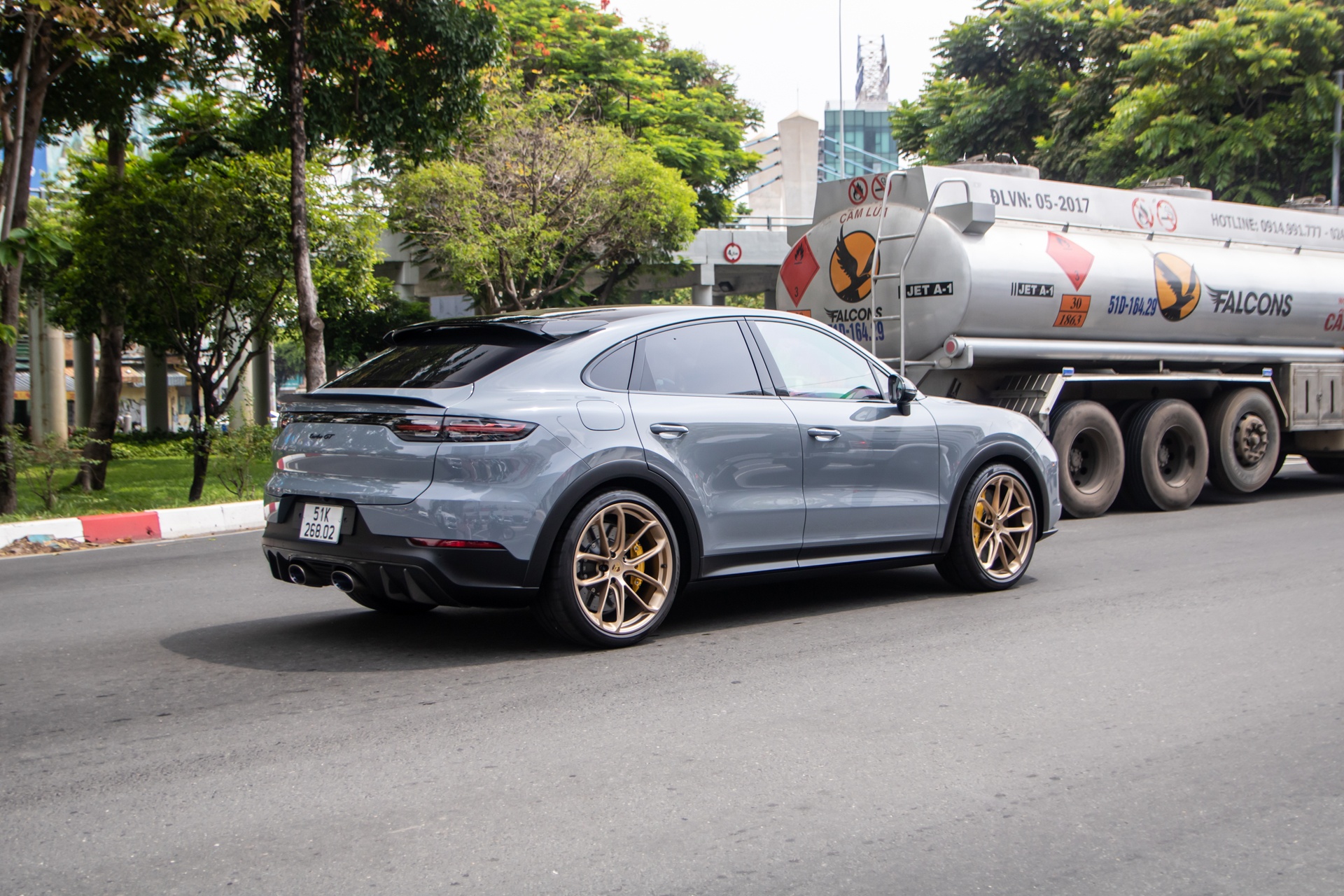 Porsche Cayenne Turbo GT anh 9
