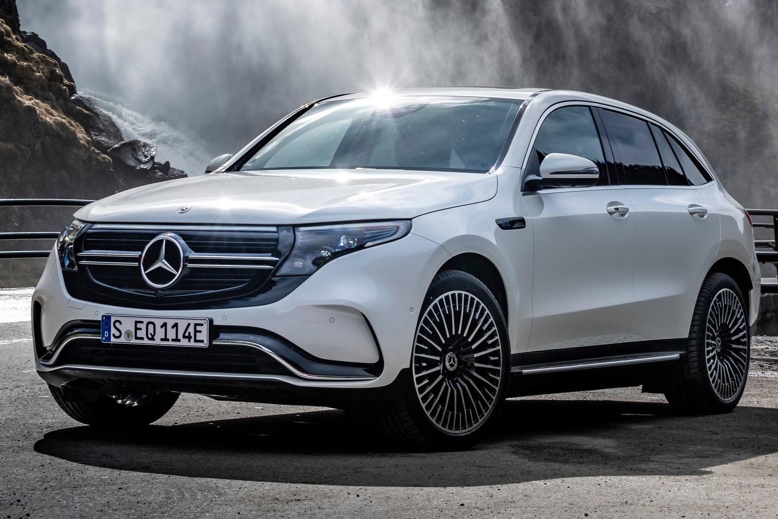 xe dien Mercedes-Benz anh 4