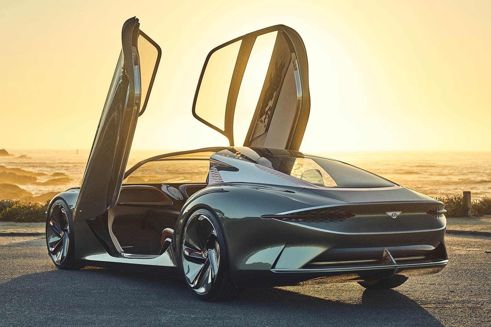 Mau xe dien dau tien cua Bentley se co cong suat 1.400 ma luc hinh anh
