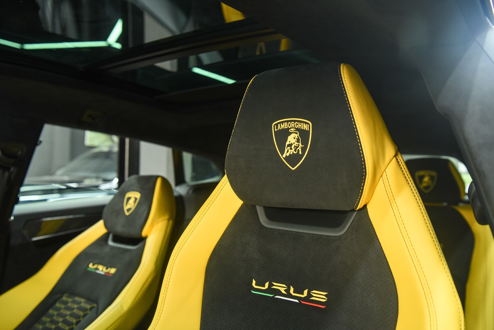 Lamborghini Urus Pearl Capsule anh 10