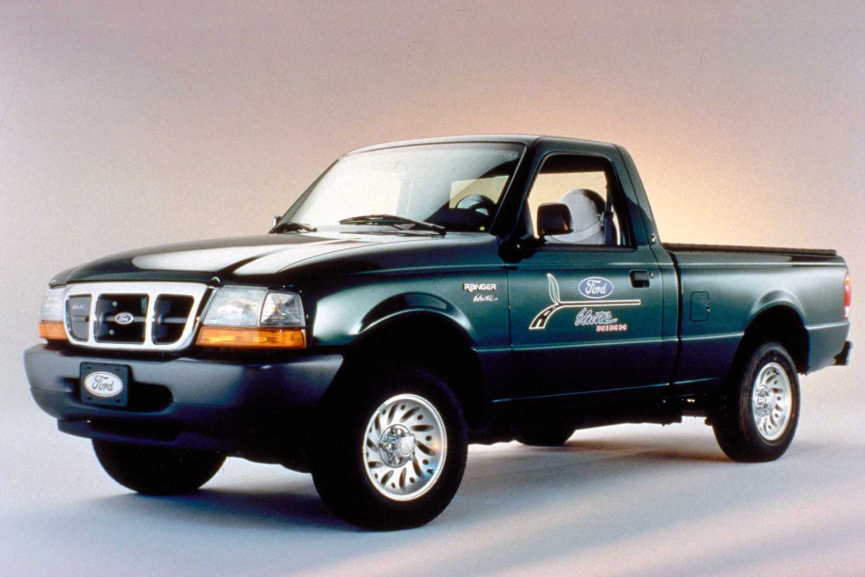 xe điện Ford ảnh 4 xe dien Ford anh 4