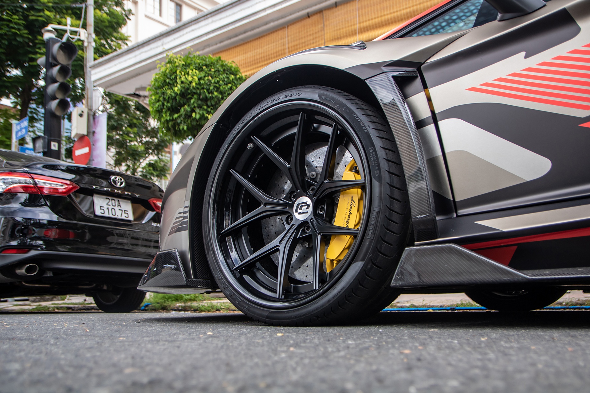 Lamborghini Aventador LP 700-4 anh 12