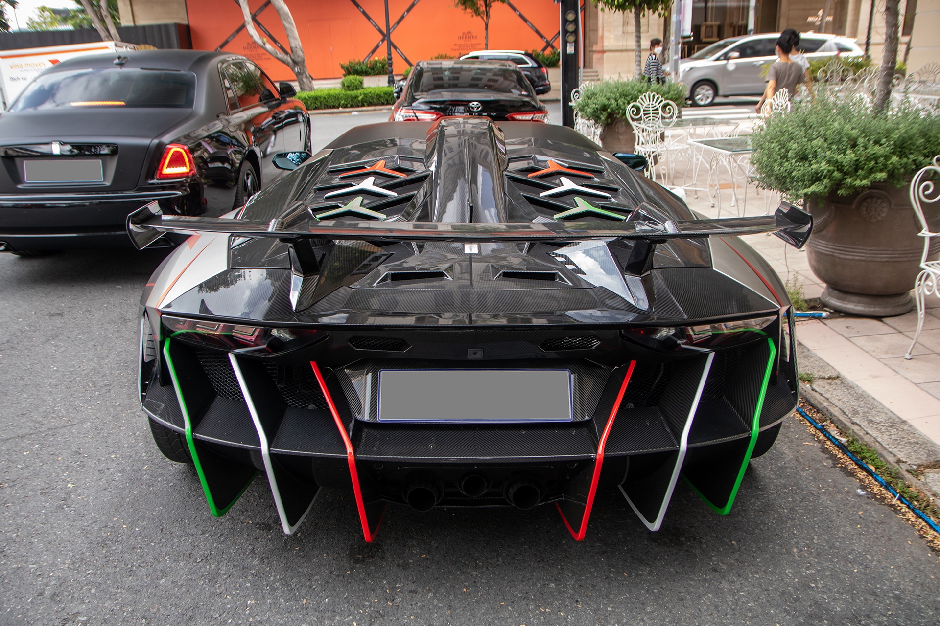 Lamborghini Aventador LP 700-4 anh 4