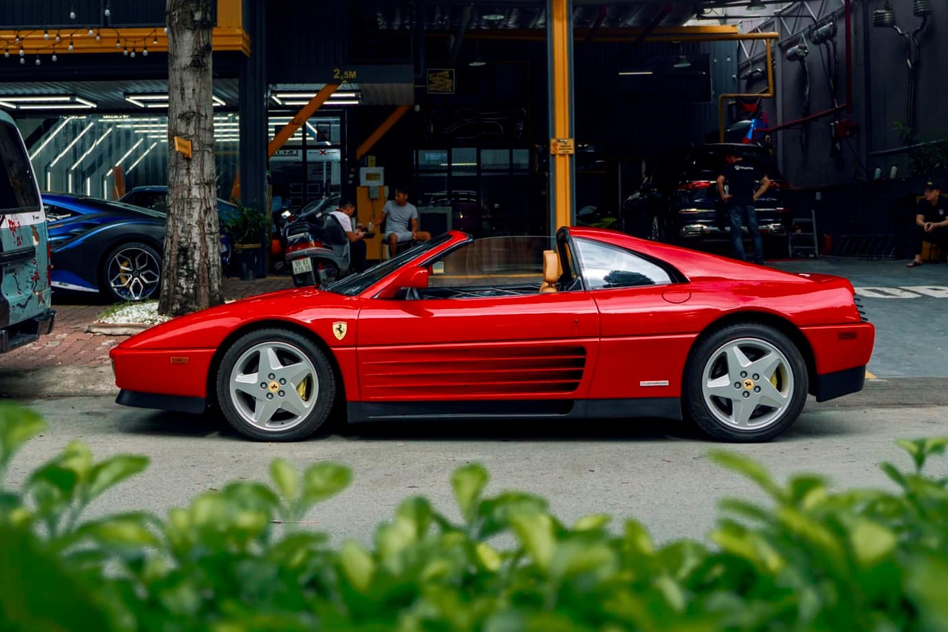 Xe co Ferrari 348 TS xuat hien tai Viet Nam hinh anh