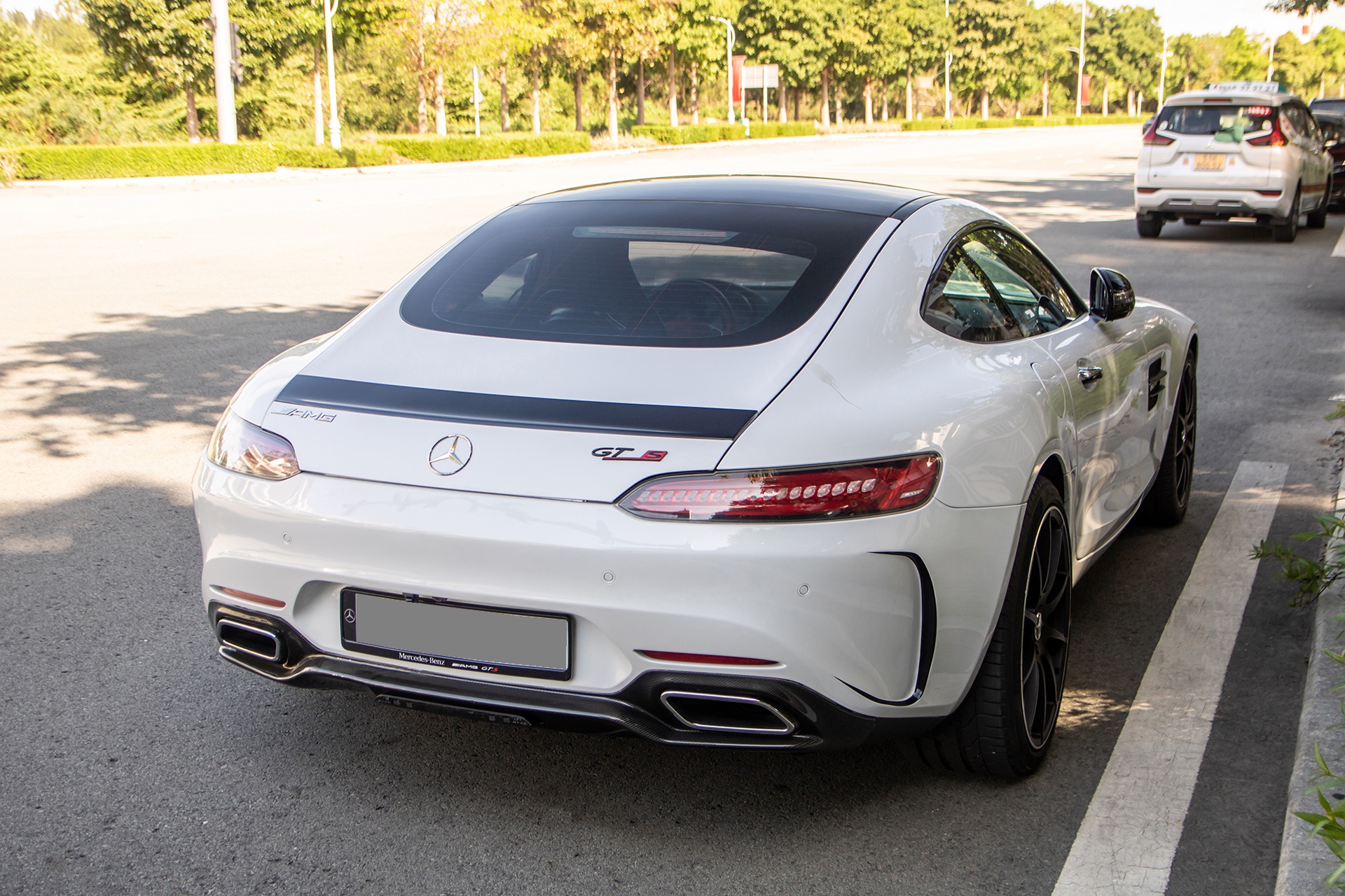 Mercedes-AMG GT S anh 11