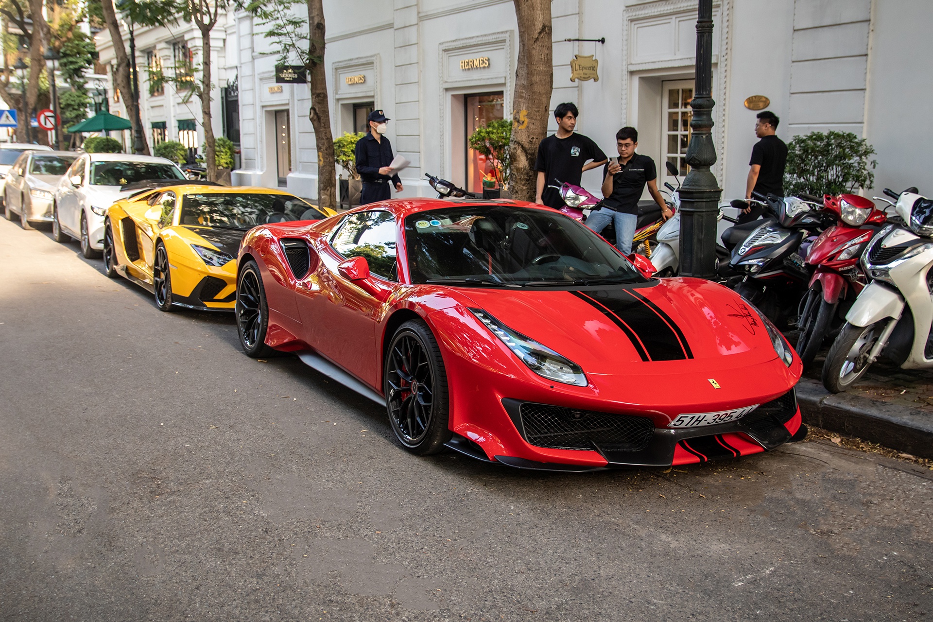 Dan sieu xe tu hop tai Ha Noi hinh anh