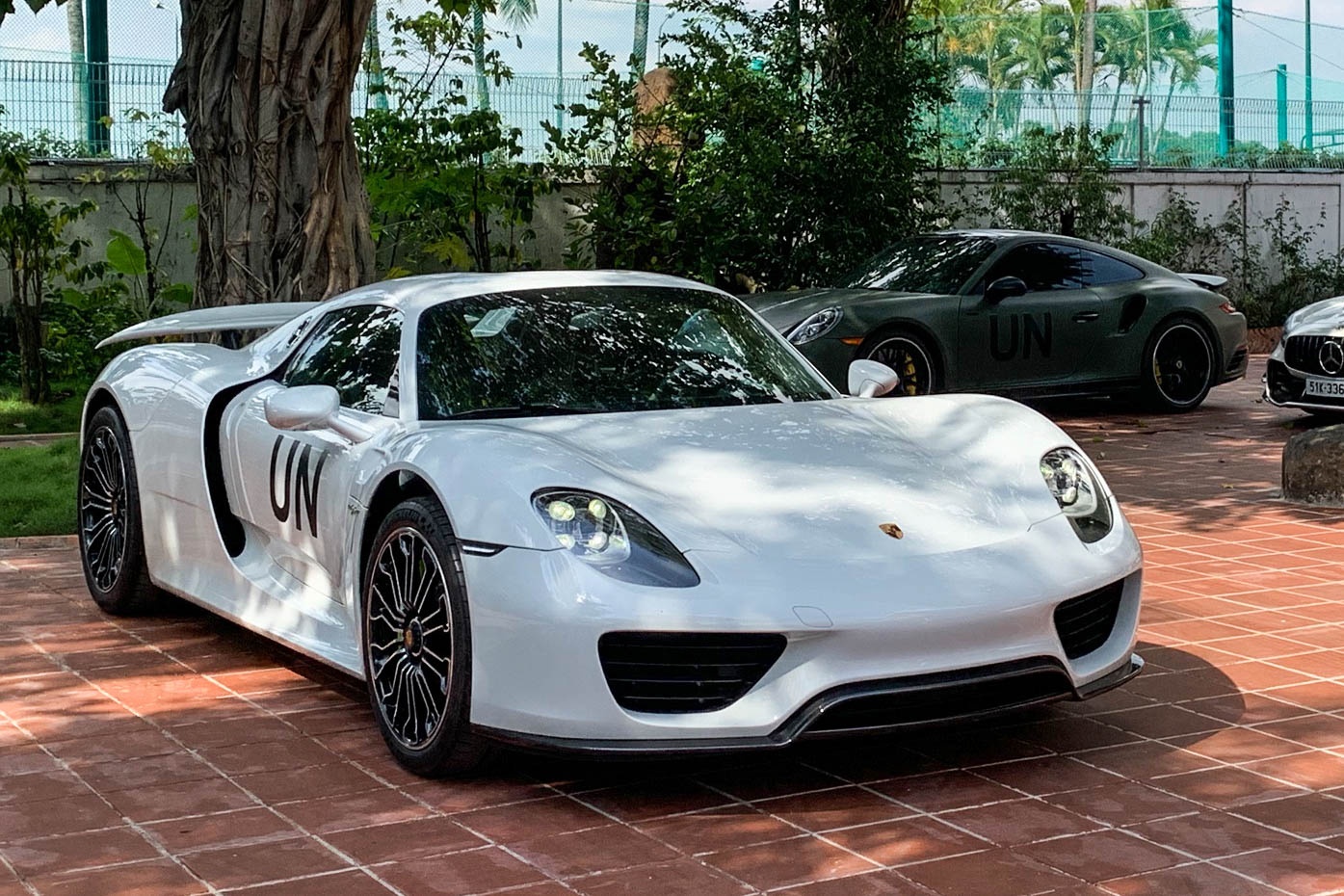Ong Dang Le Nguyen Vu mua Porsche 918 Spyder, gia khoang 60 ty dong hinh anh
