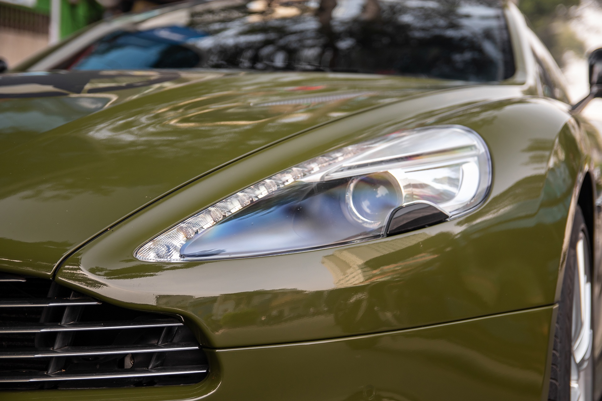 Aston Martin Vanquish ảnh 4 Aston Martin Vanquish anh 4