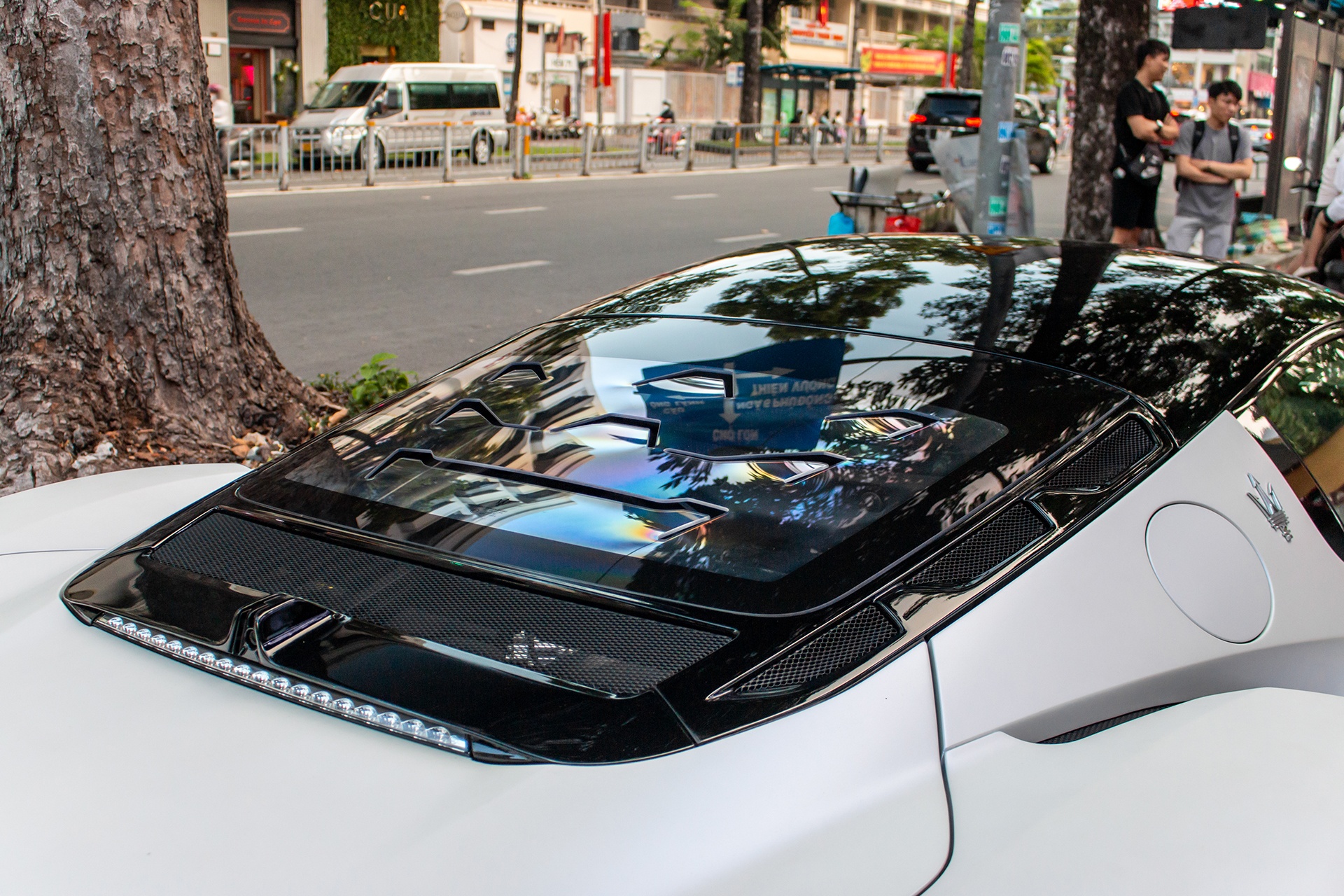 Maserati MC20 anh 12