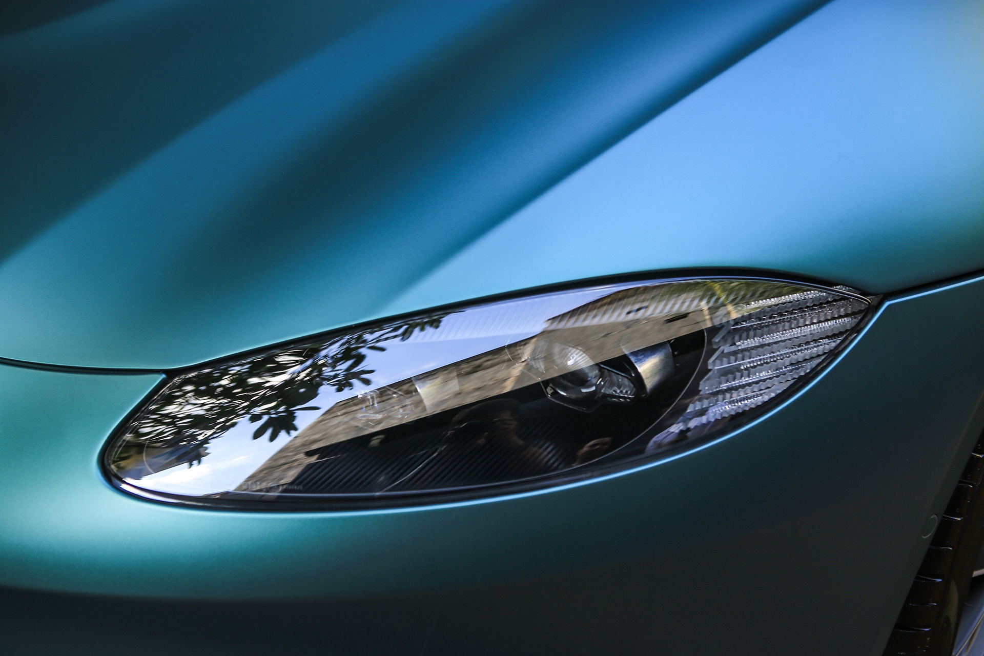 Aston Martin Vantage F1 Edition anh 5