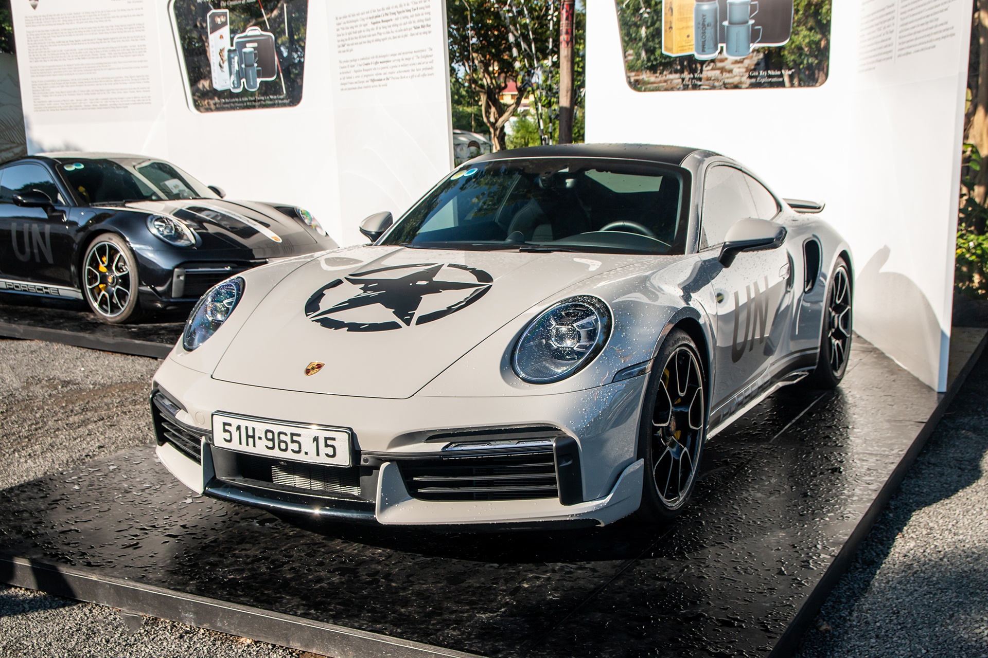 Can canh Porsche 911 Turbo S the he moi voi mau son doc tai TP.HCM hinh anh