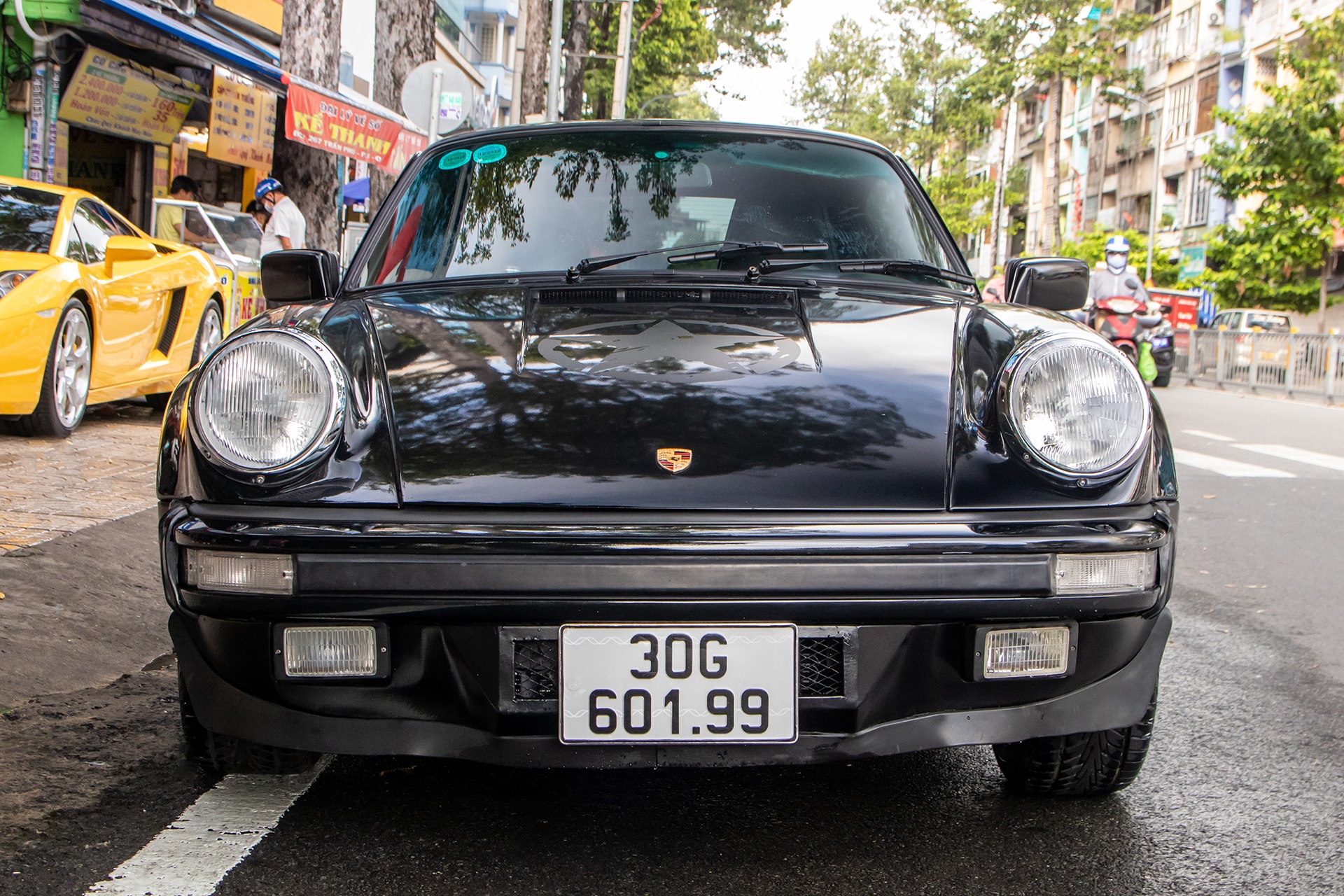 Porsche 930 Carrera anh 2