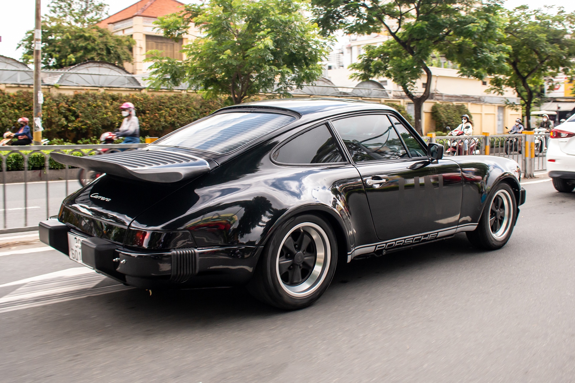 Porsche 930 Carrera anh 15