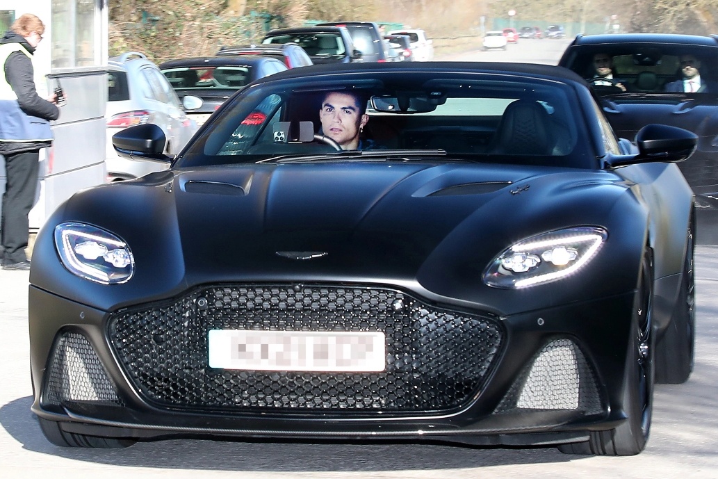 4 sieu xe Ronaldo se mang di khoi Manchester neu roi MU hinh anh