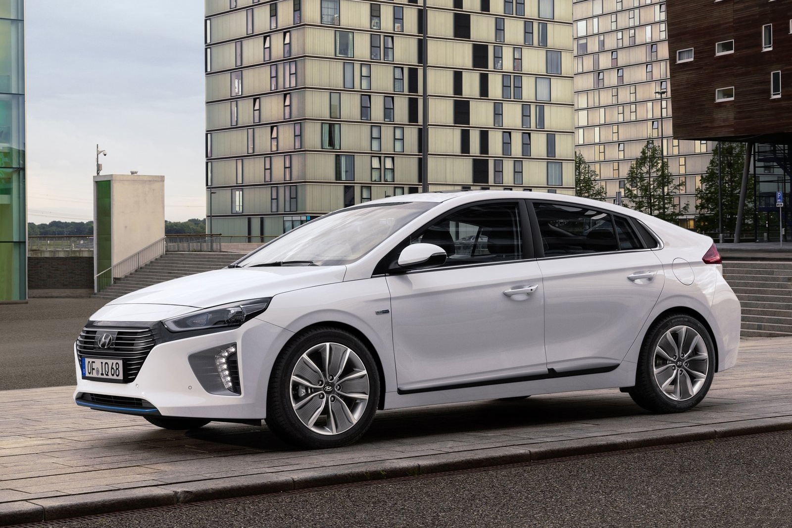 Hyundai Ioniq anh 1
