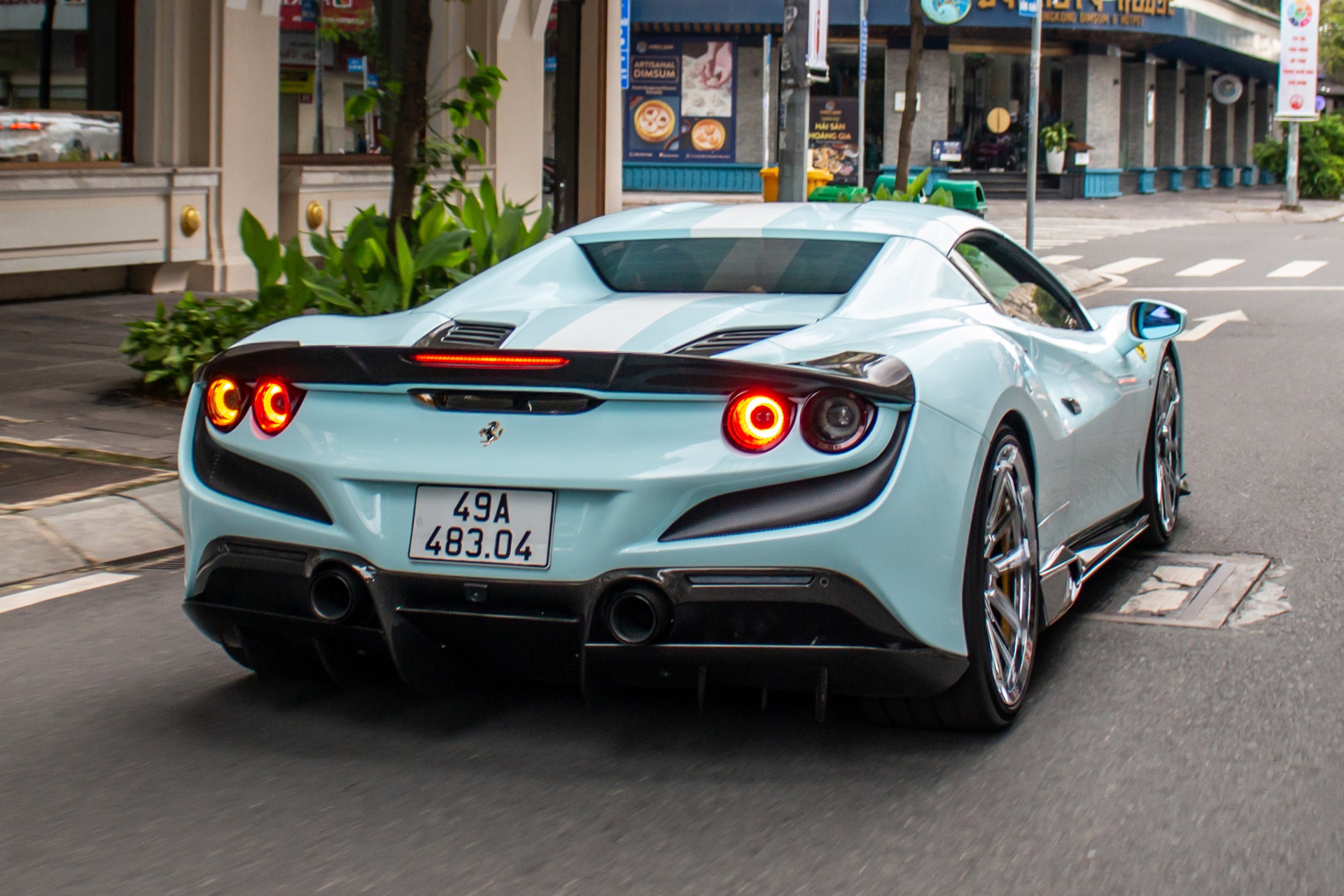 Ferrari F8 Spider anh 9