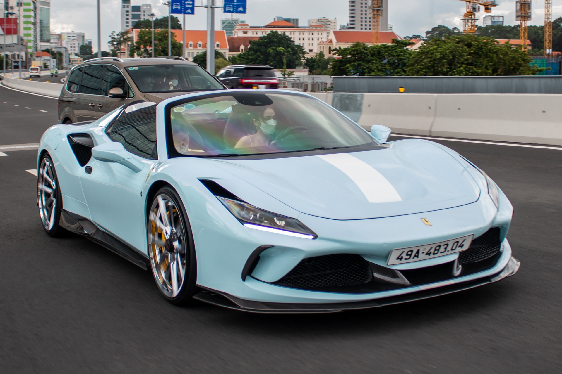 Hang hiem Ferrari F8 Spider xuat hien voi dien mao moi hinh anh